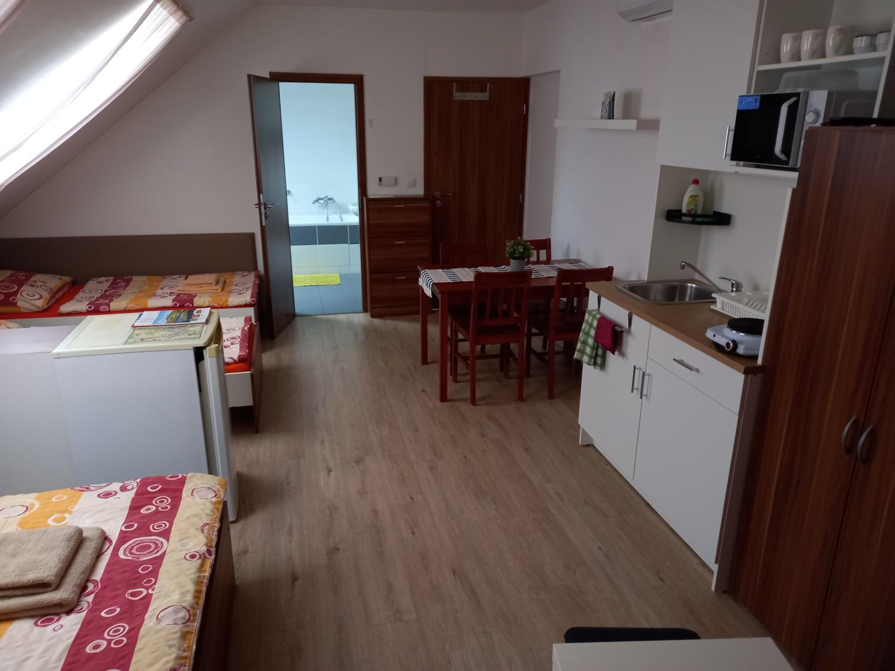 Quadruple Room with Bathroom photo 3