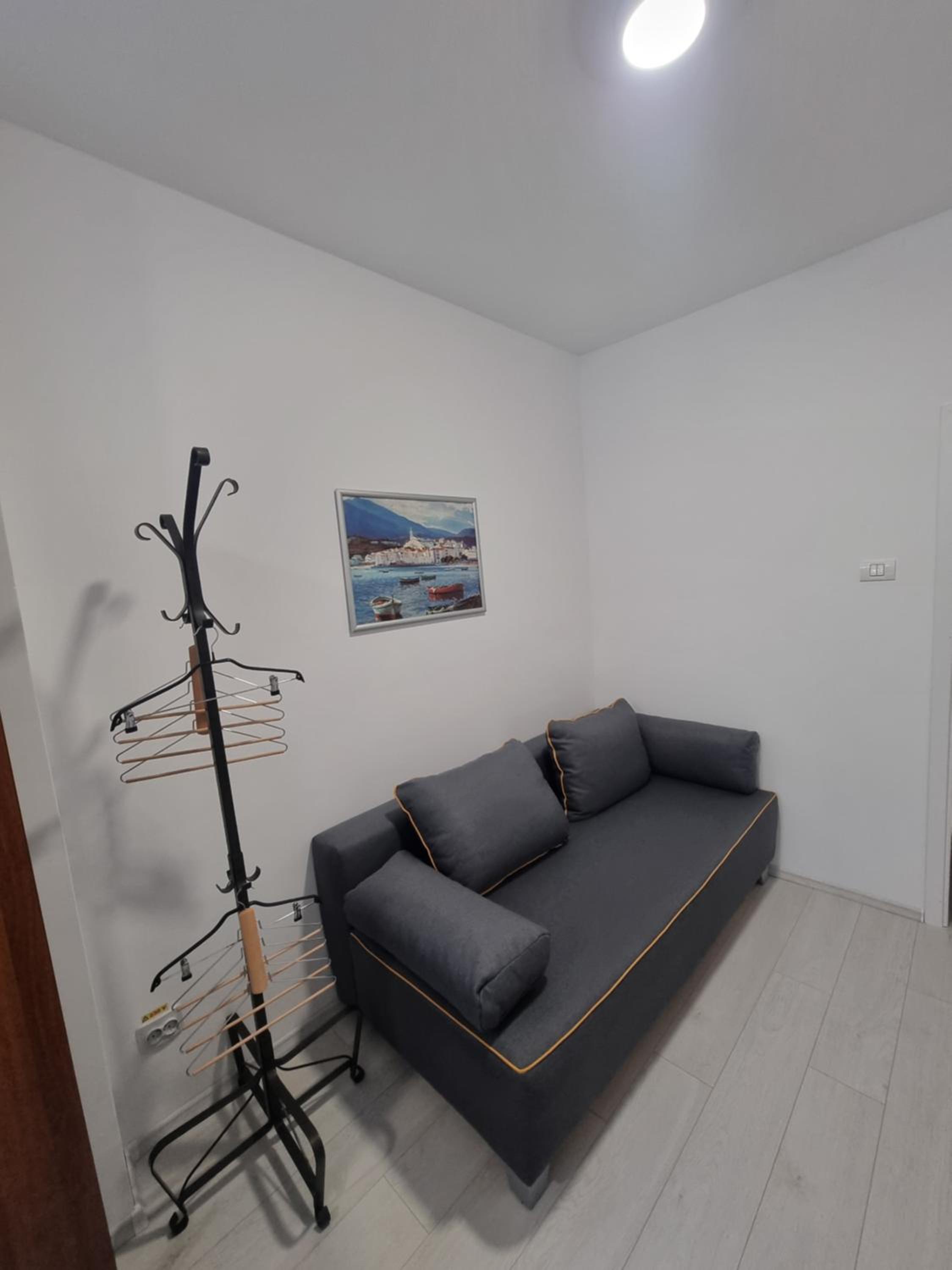 Double or Twin Room with Private Bathroom photo 3