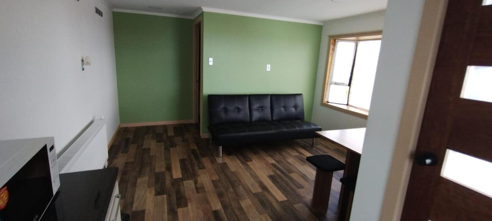 One-Bedroom Apartment photo 3