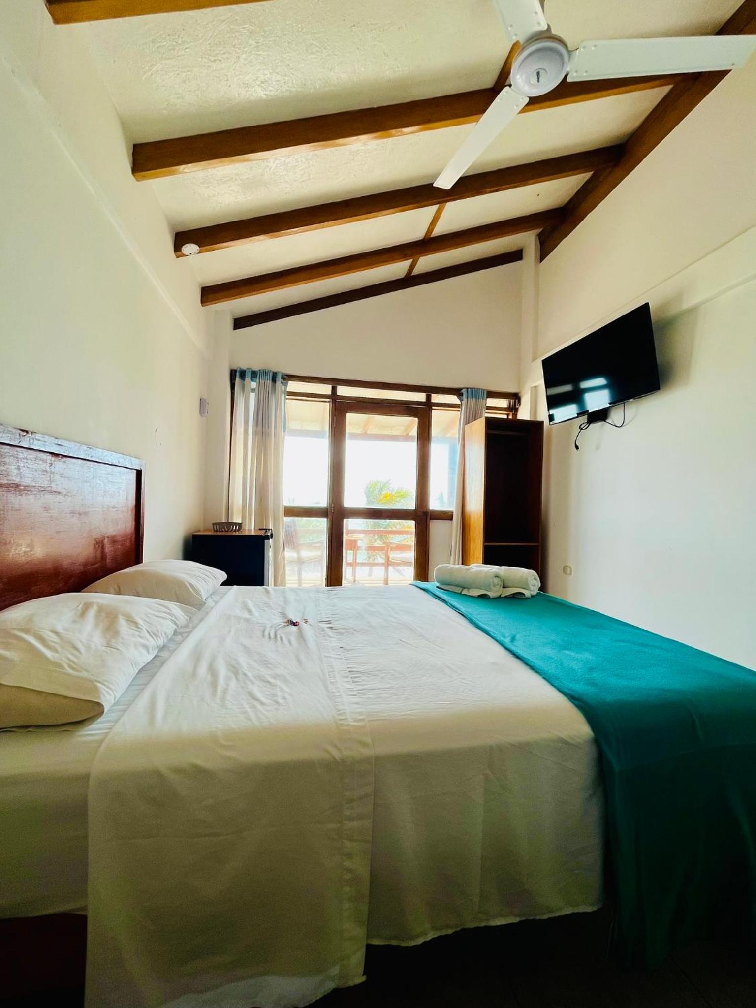 King Suite with Sea View photo 3