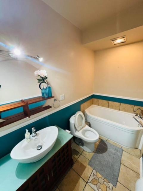 Four-Bedroom House photo 2