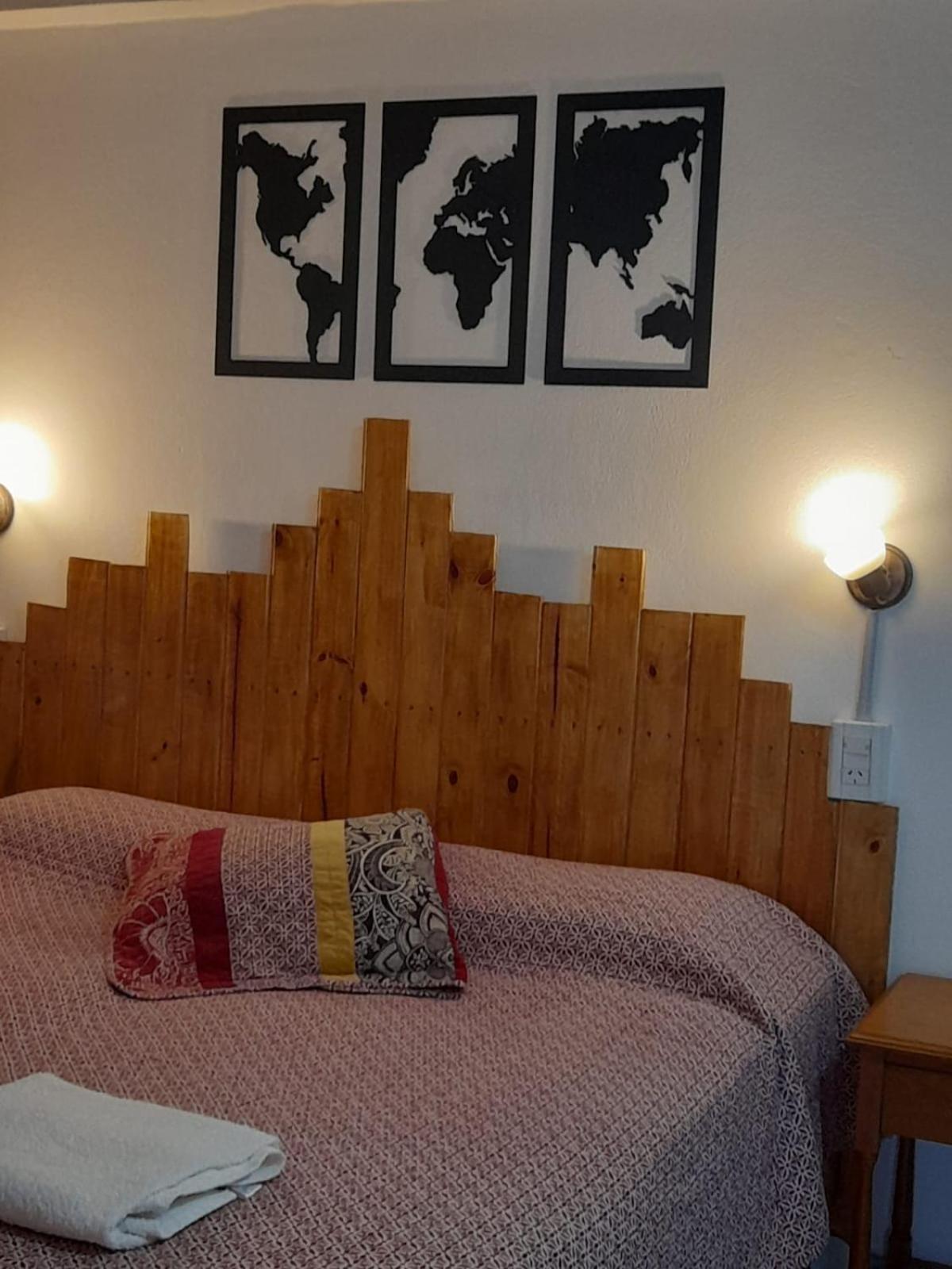 One-Bedroom House photo 1