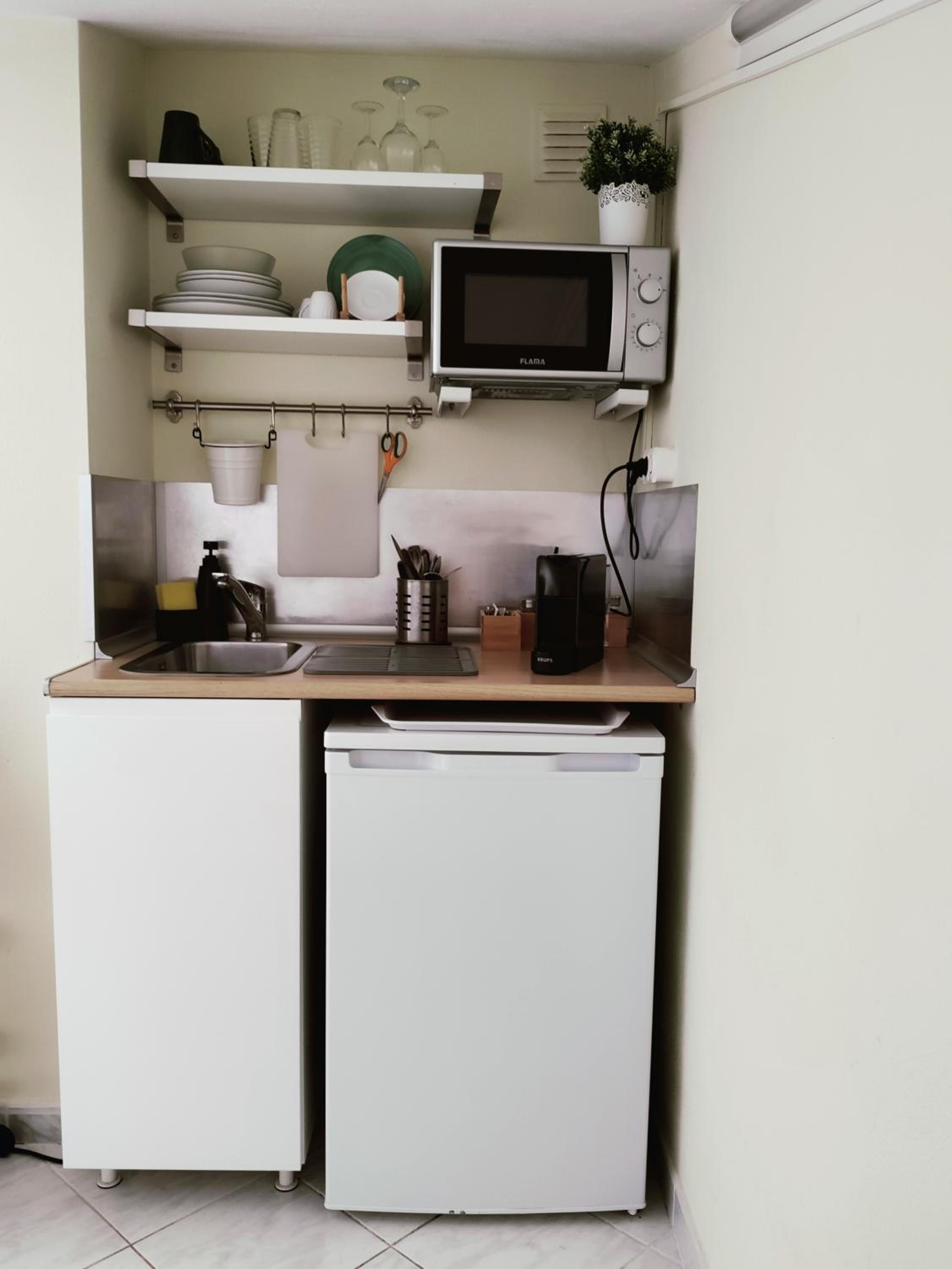 Studio Apartment with Sea View photo 2