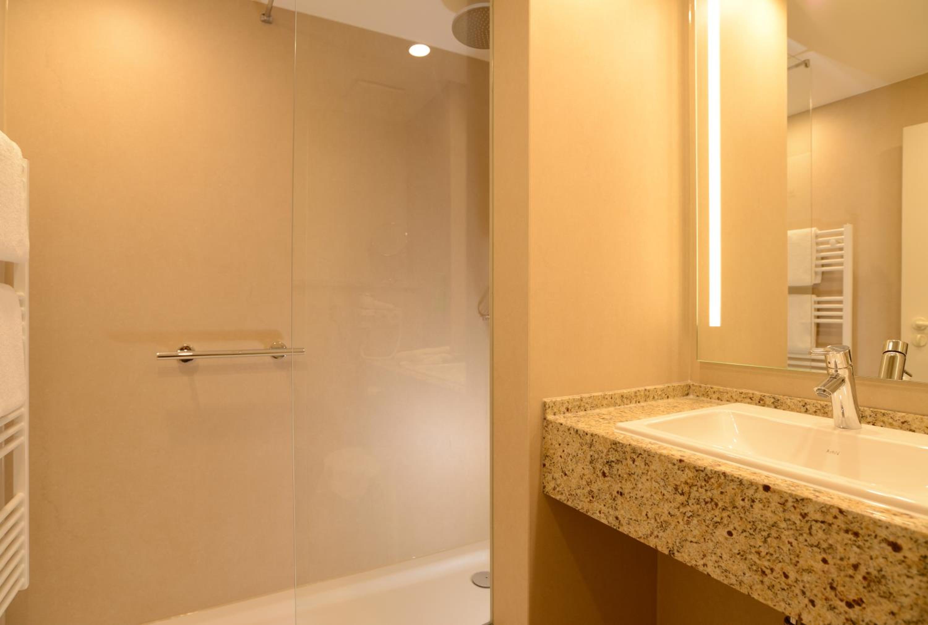 Double Room with Balcony photo 3