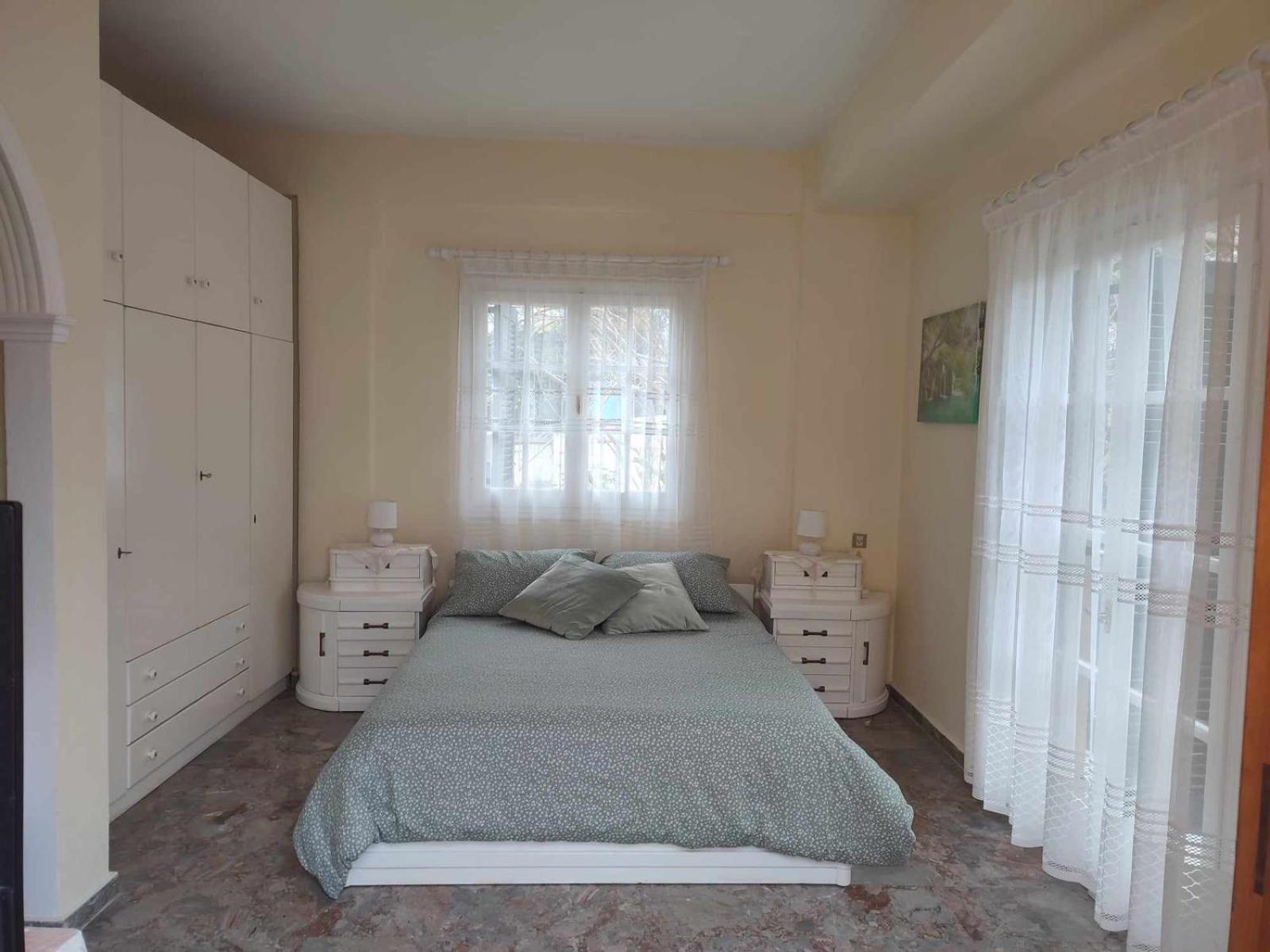 One-Bedroom Apartment - Photo 16