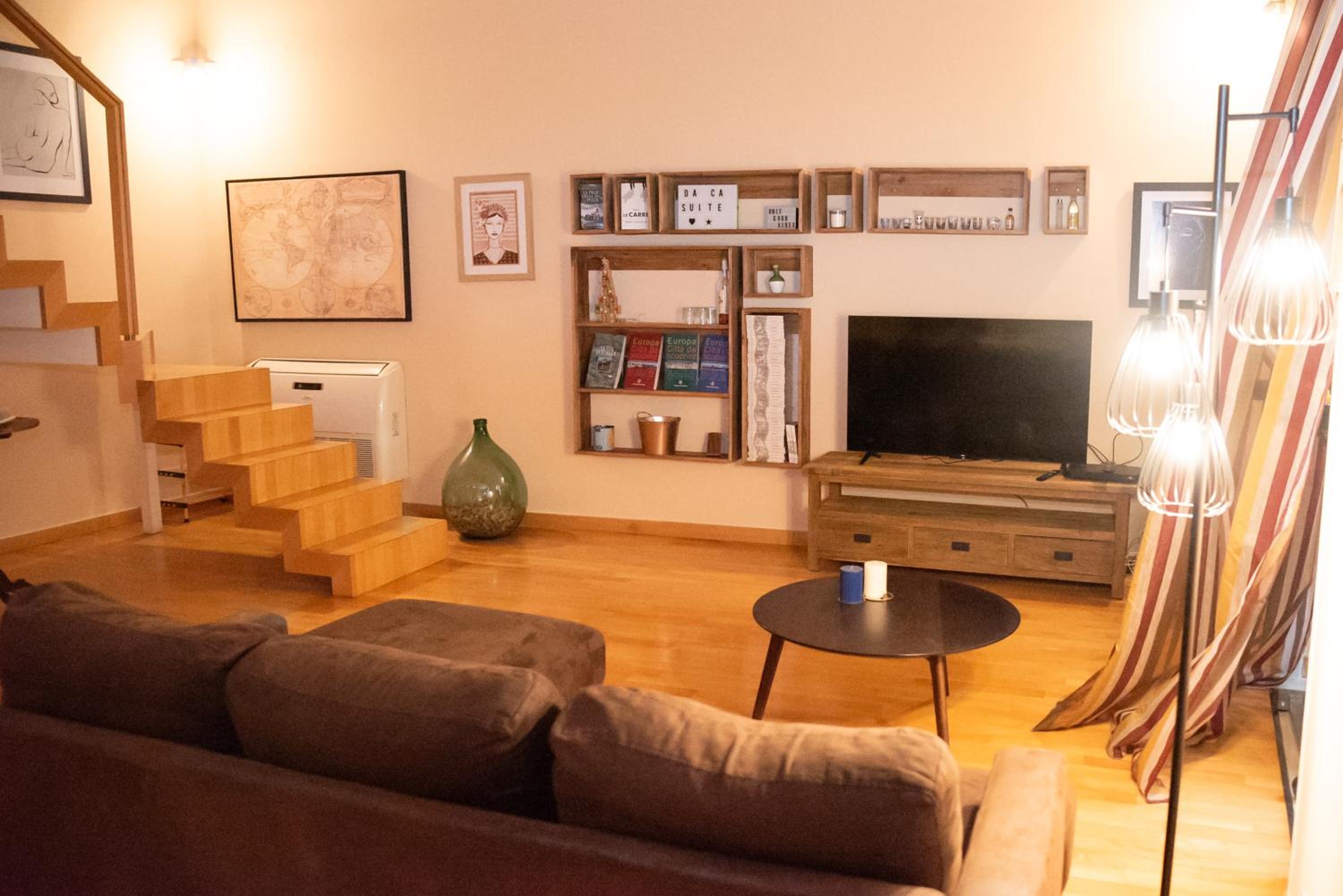 One-Bedroom Apartment photo 2