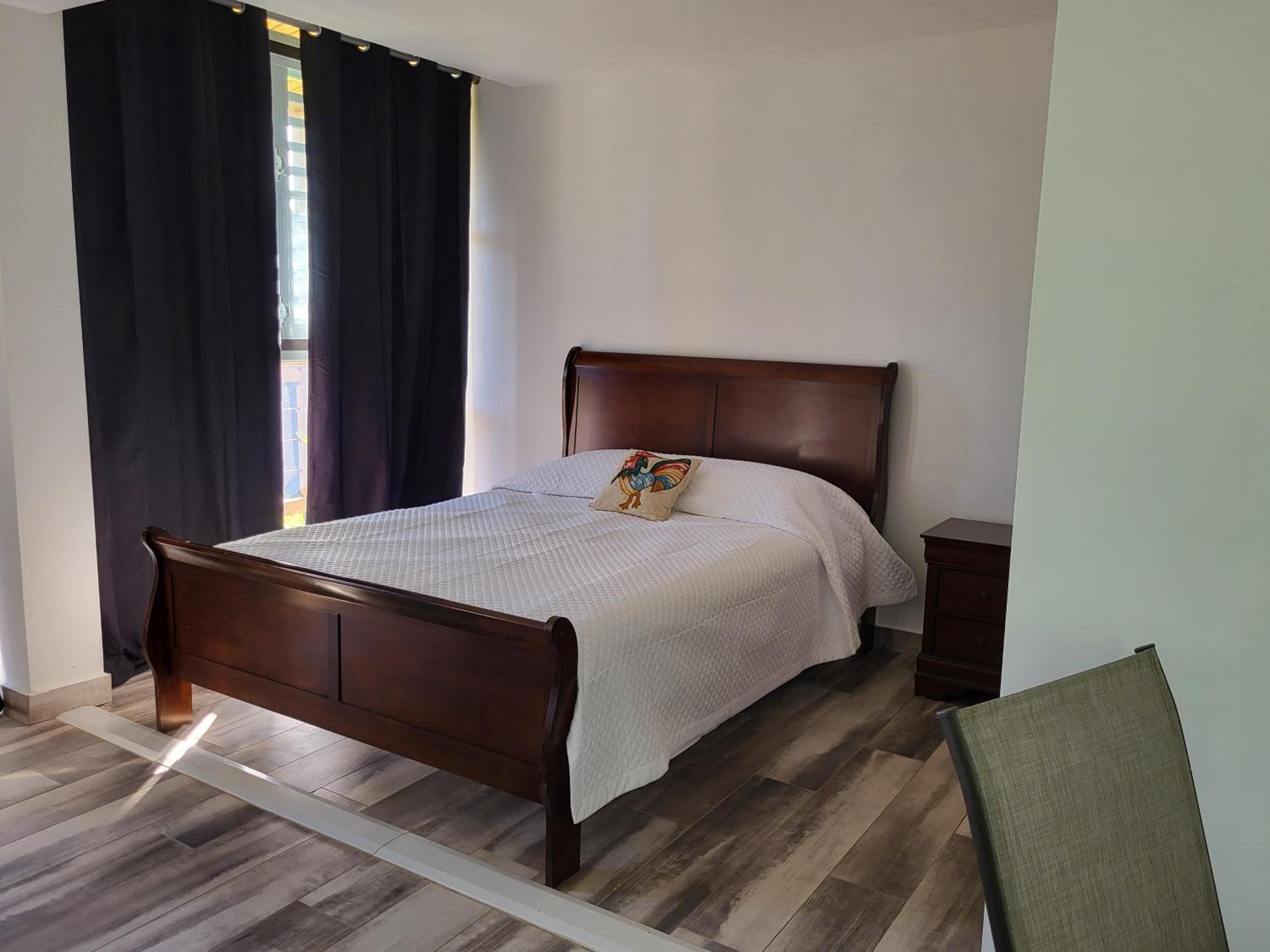 Queen Room - Disability Access photo 1