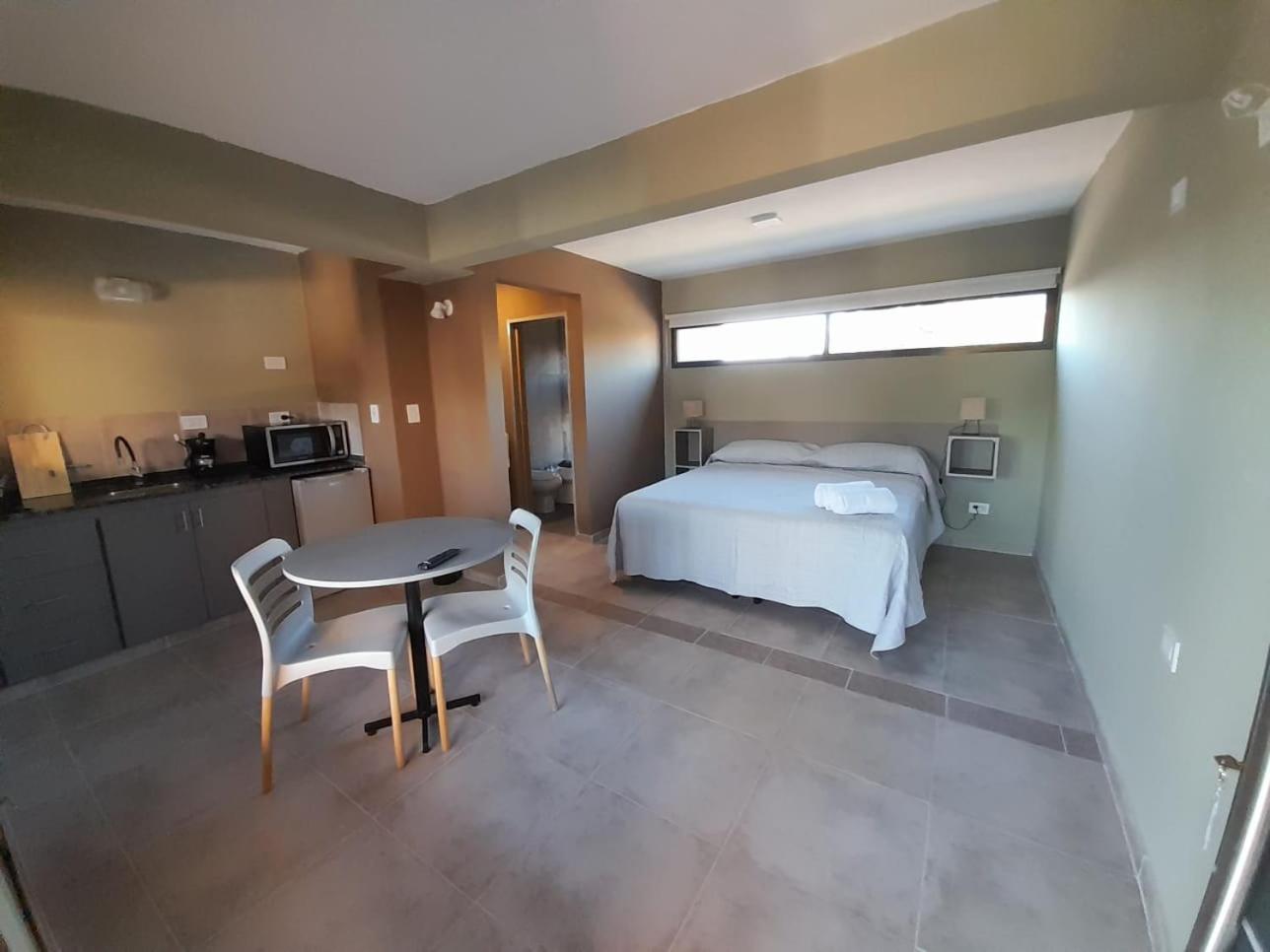 Deluxe Suite with Spa Bath photo 2
