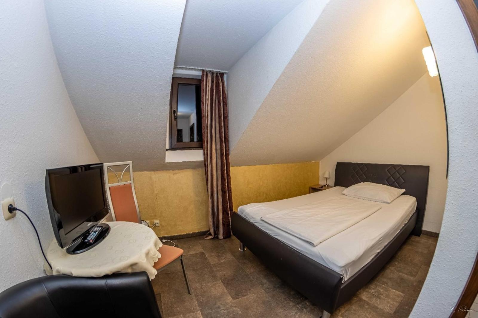 Budget Single Room in the attic