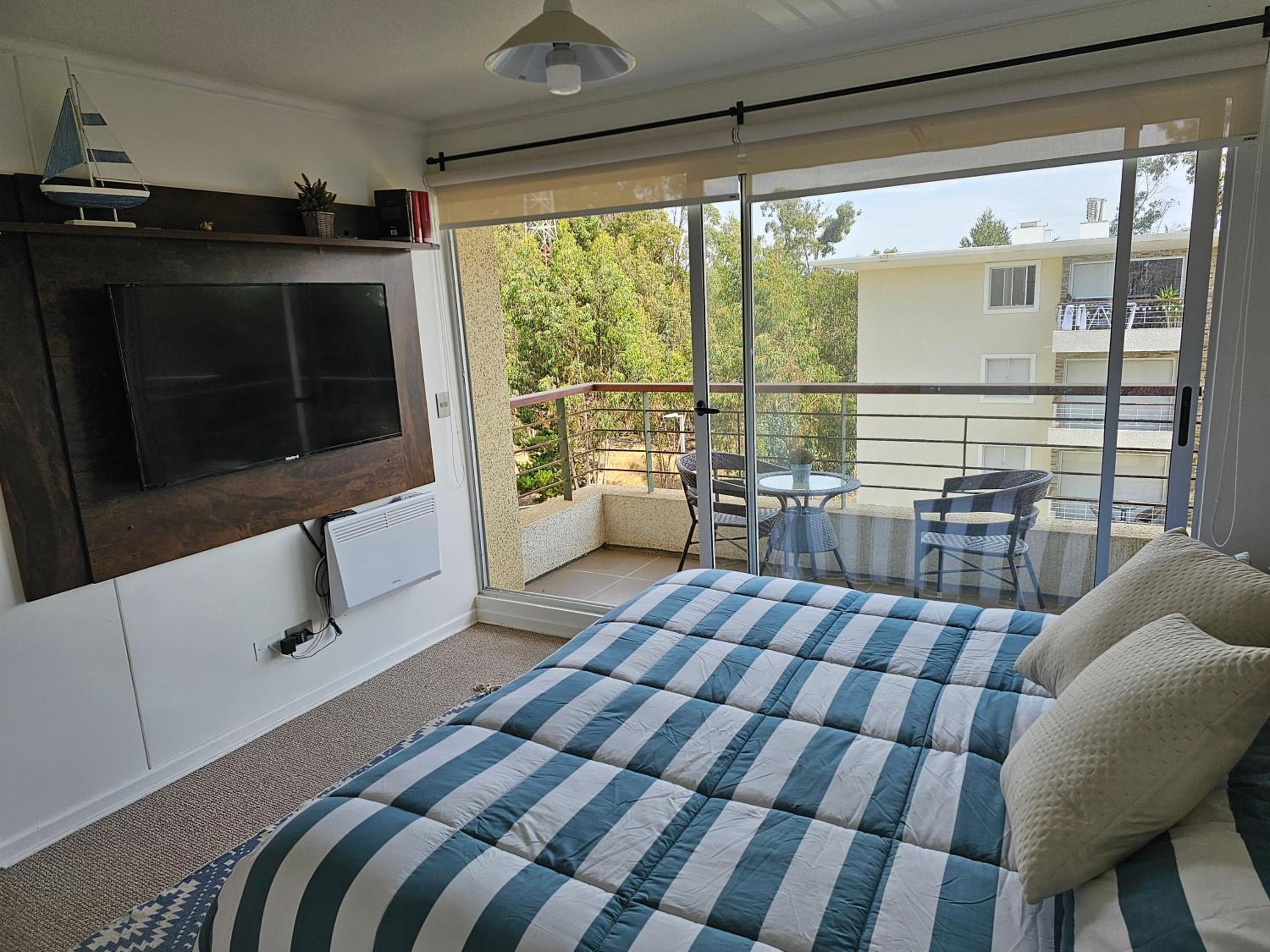 Three-Bedroom Apartment photo 2