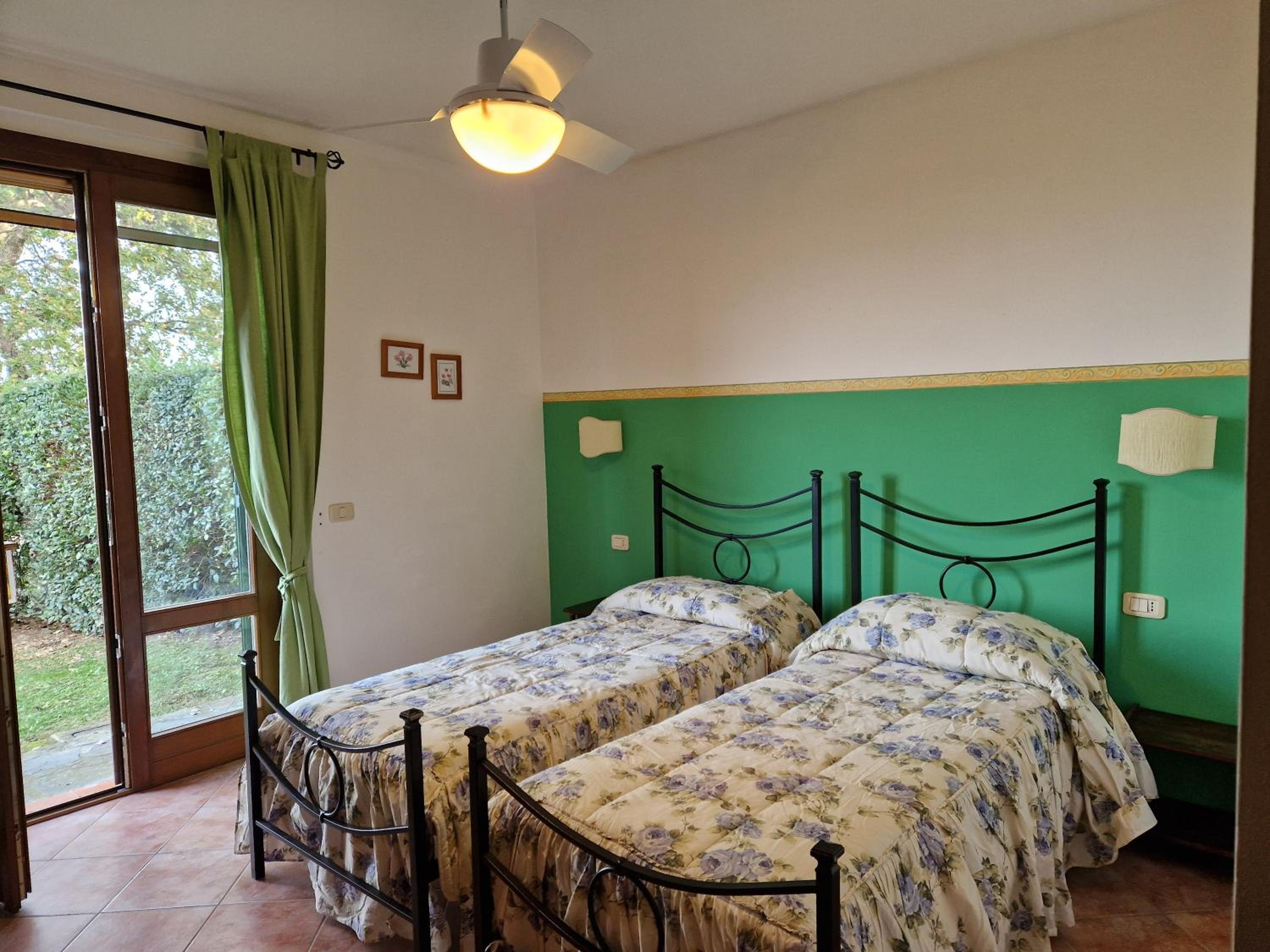 Two-Bedroom Apartment with Garden View photo 3