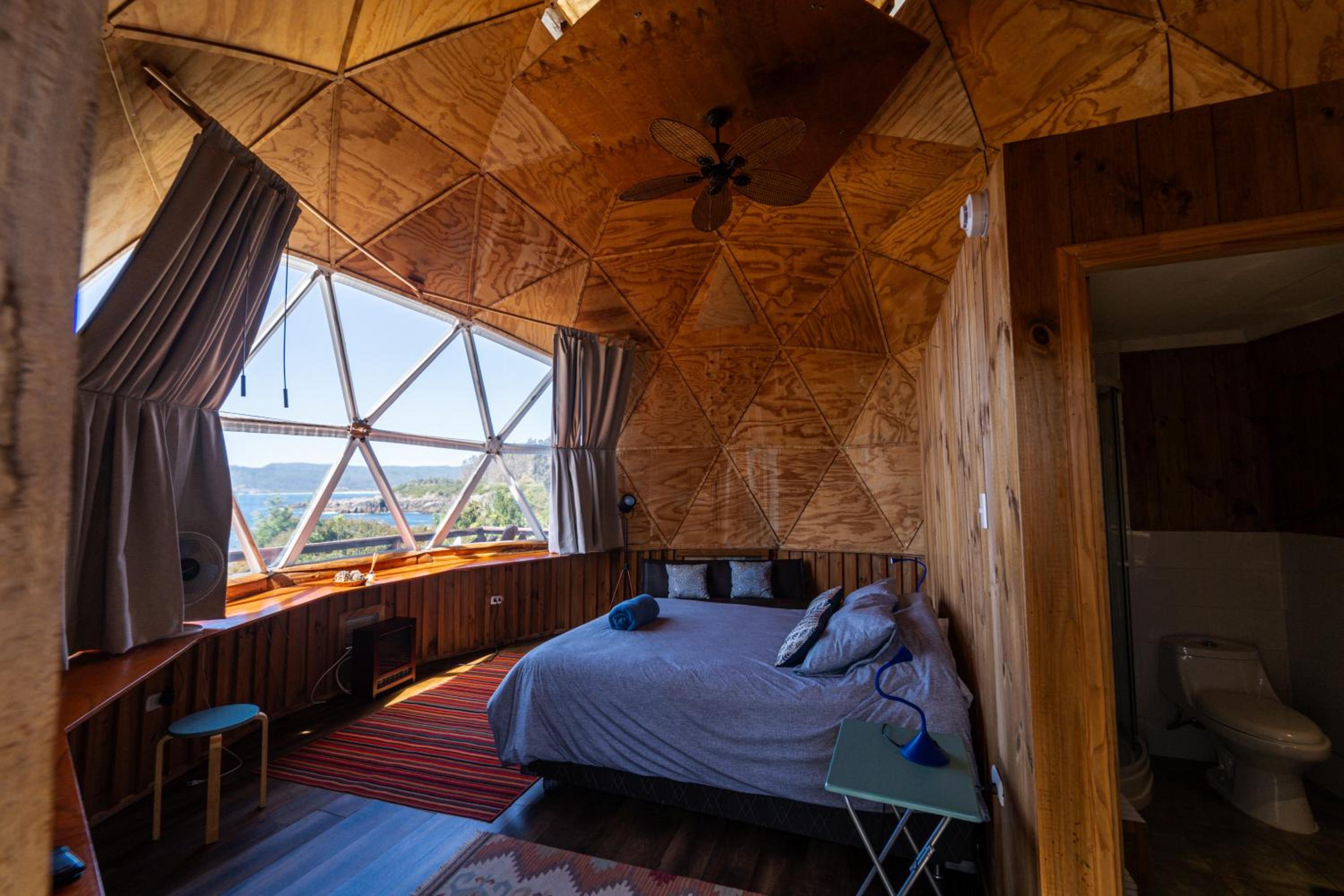 Deluxe Suite with Sea View photo 1