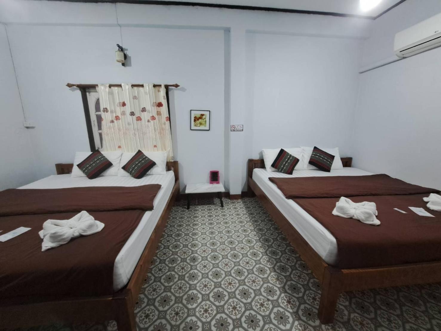 Quadruple Room With Private Bathroom photo 1