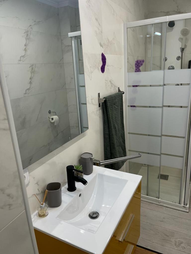 Three-Bedroom Apartment - Photo 13