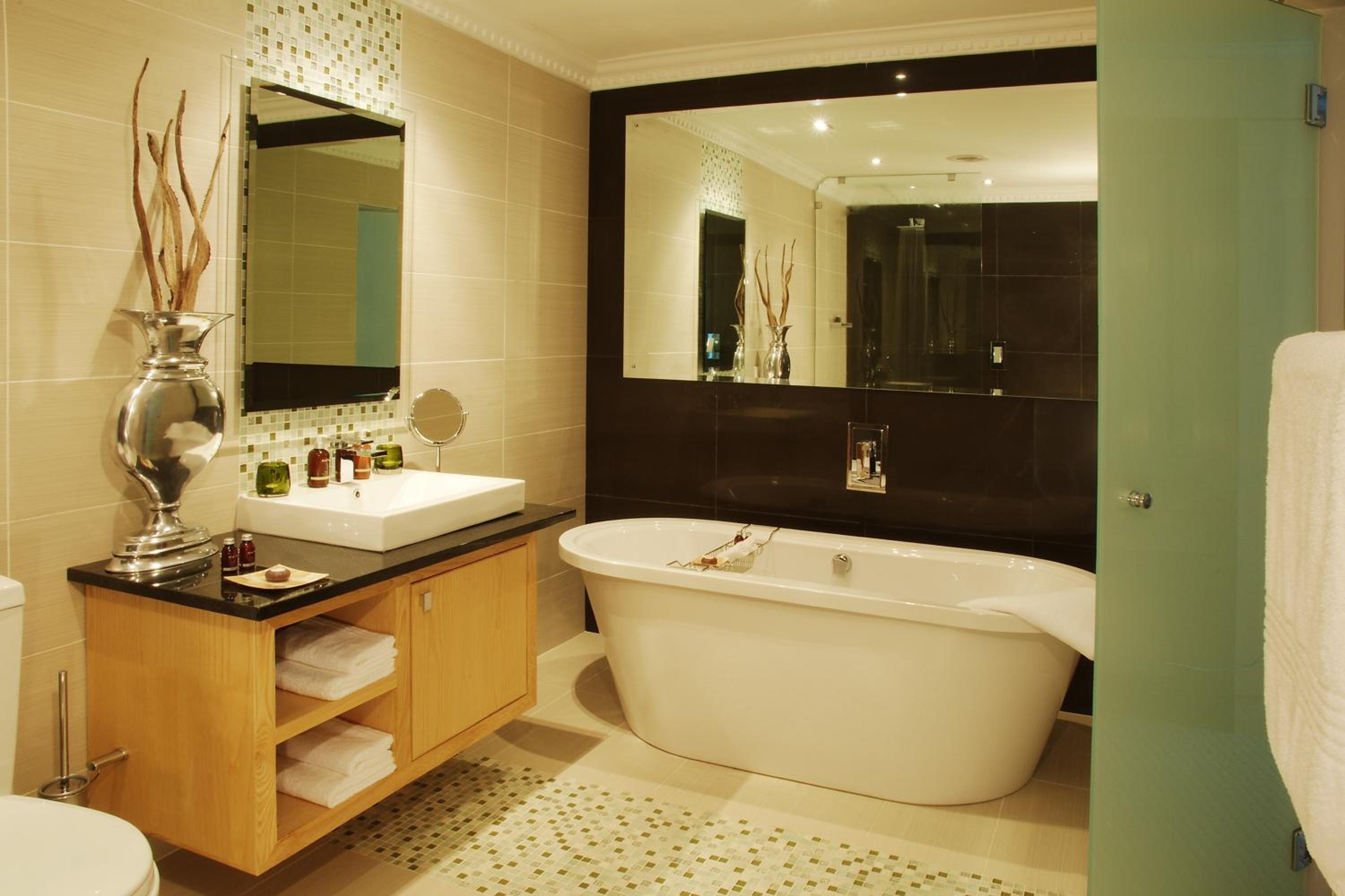 Luxury Suite photo 2