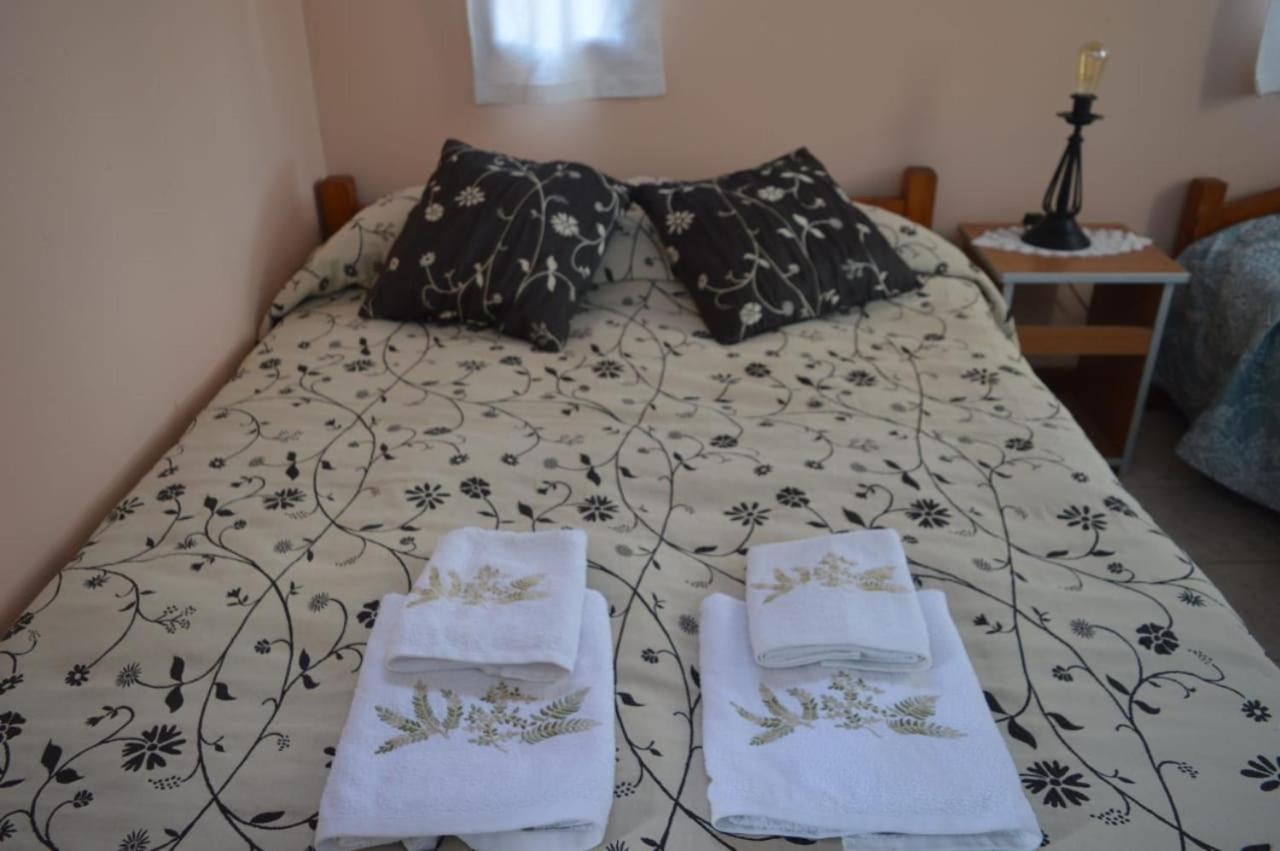 One-Bedroom House photo 1