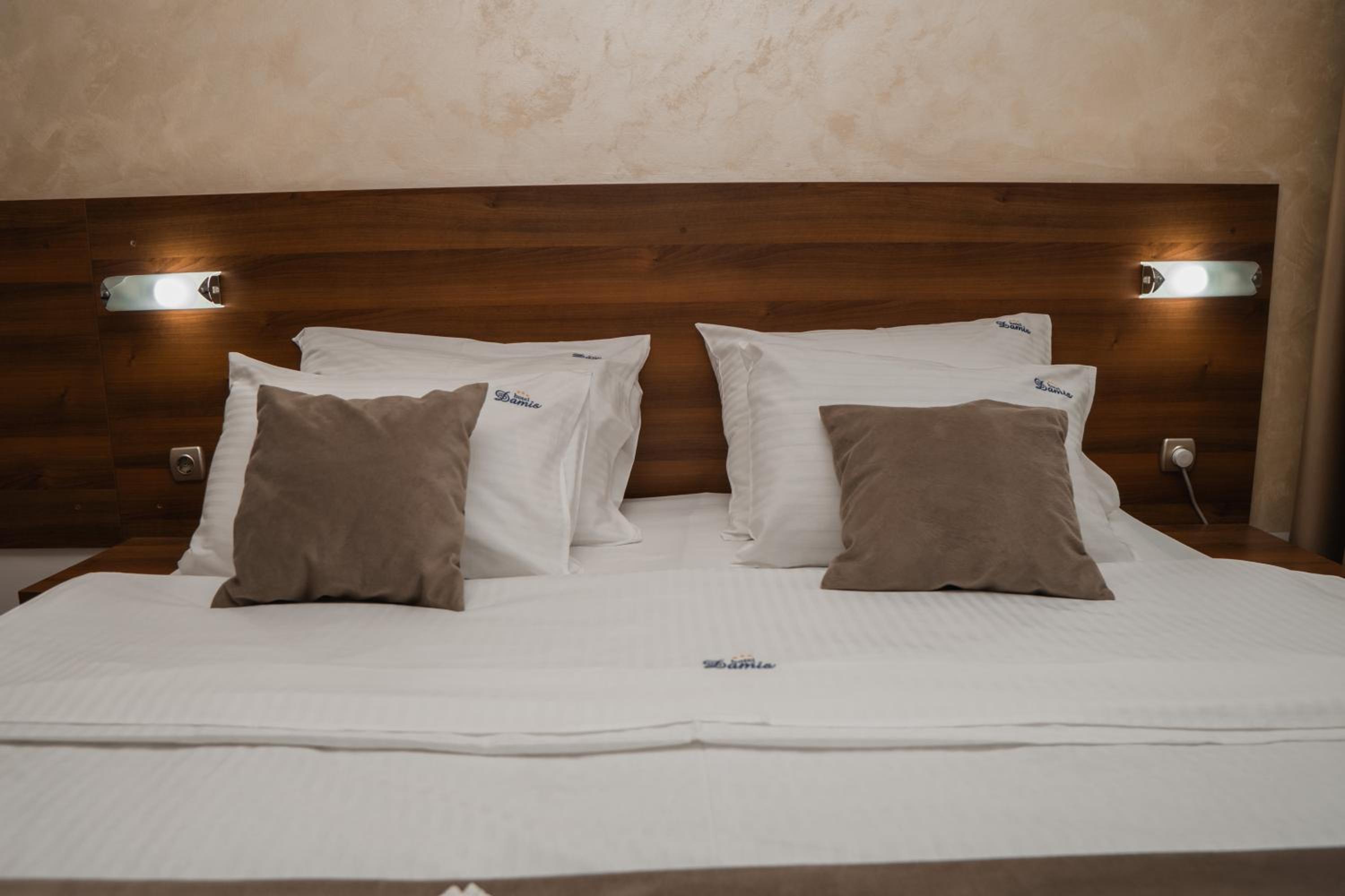 Triple Room - Photo 10