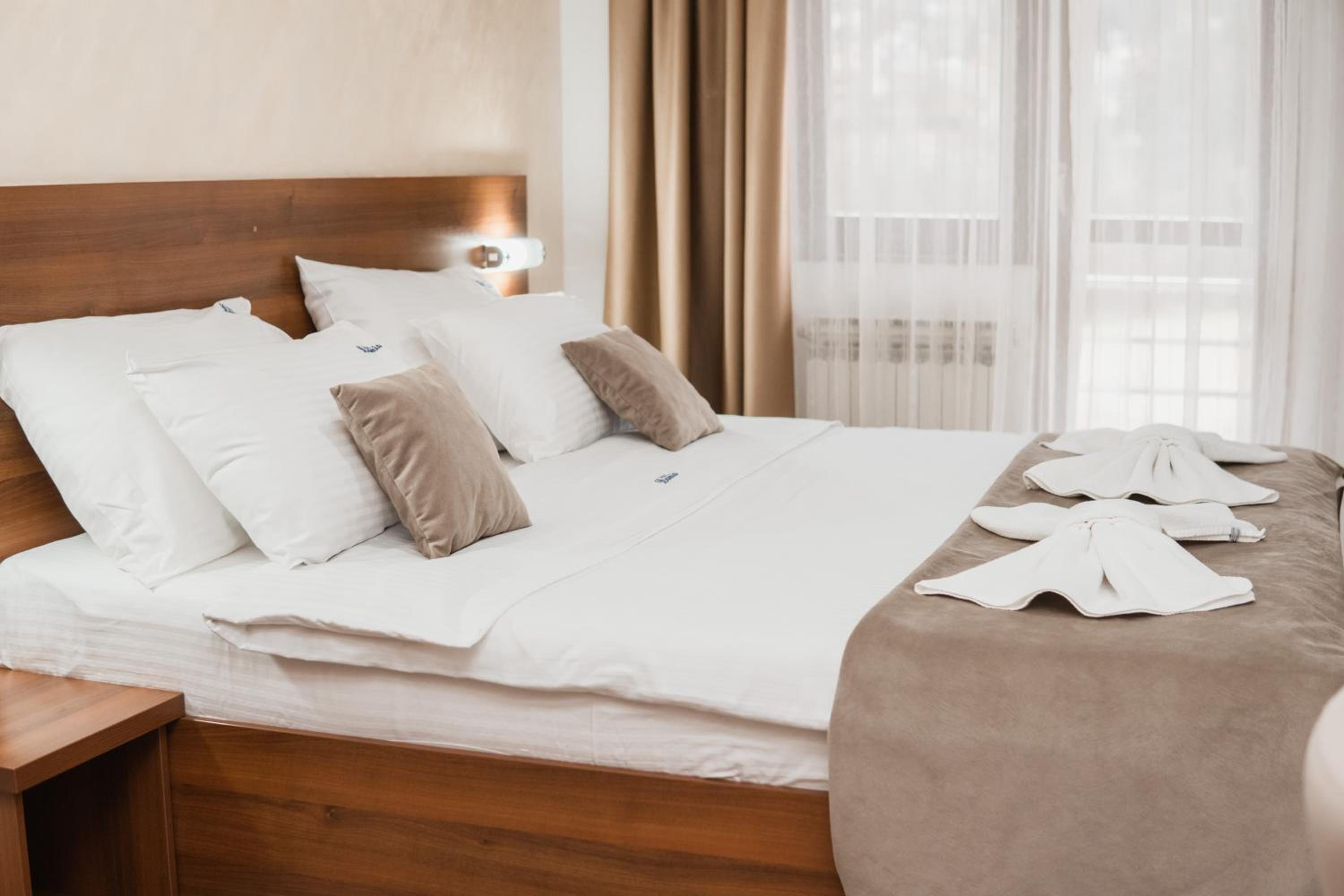 Double Room - Photo 8
