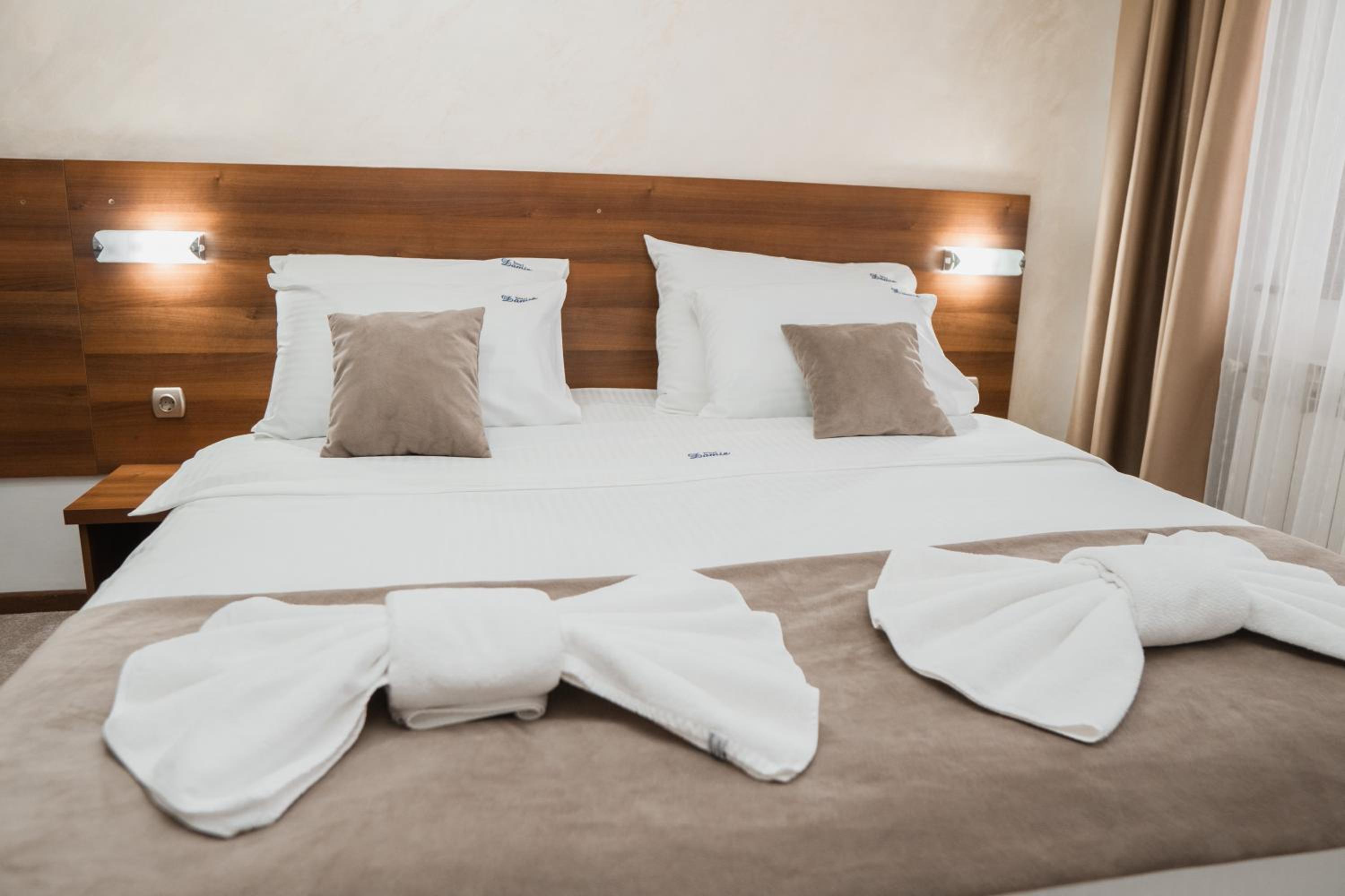 Double Room - Photo 3