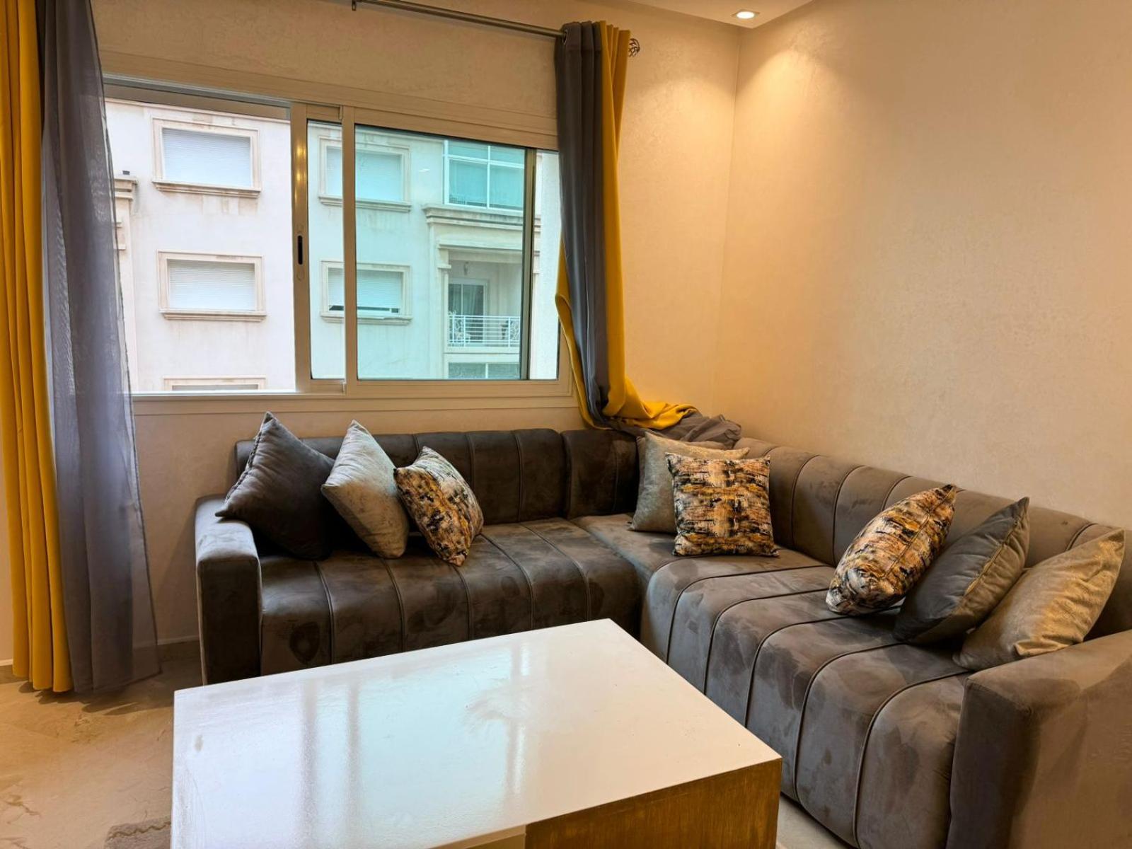 One-Bedroom Apartment photo 1