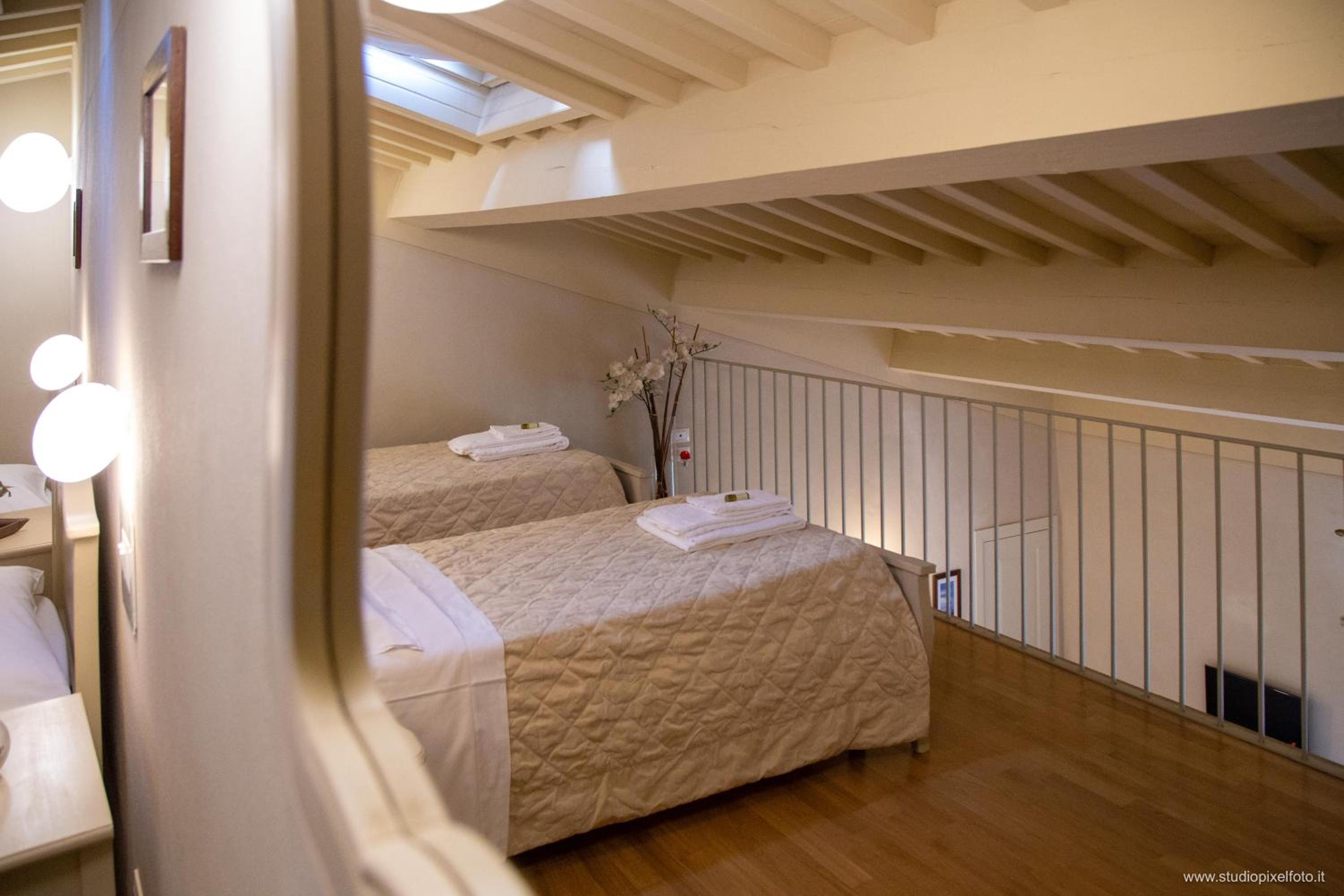 Family Suite with View photo 3