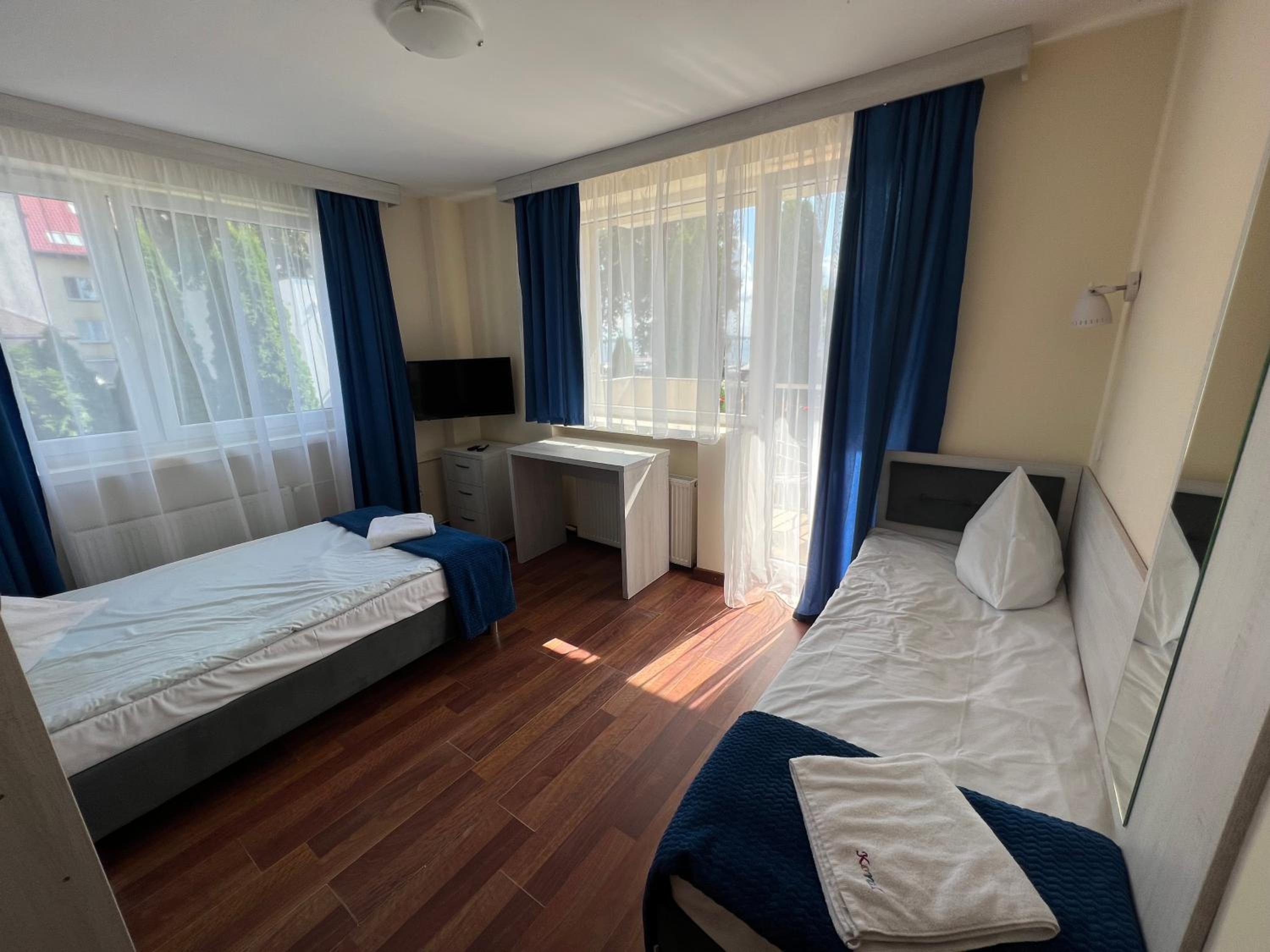 Triple Room with Private Bathroom photo 1