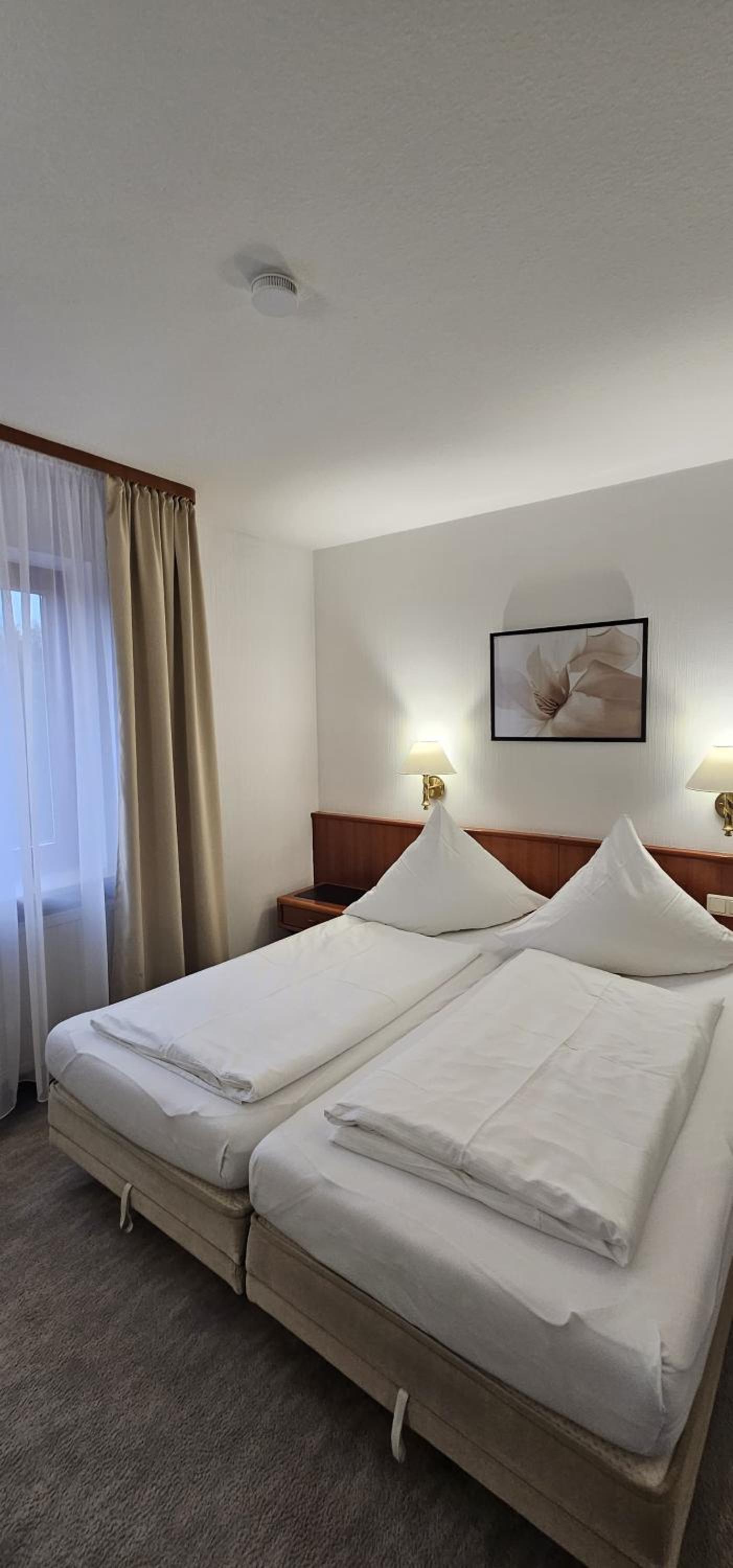 Double Room - Photo 6