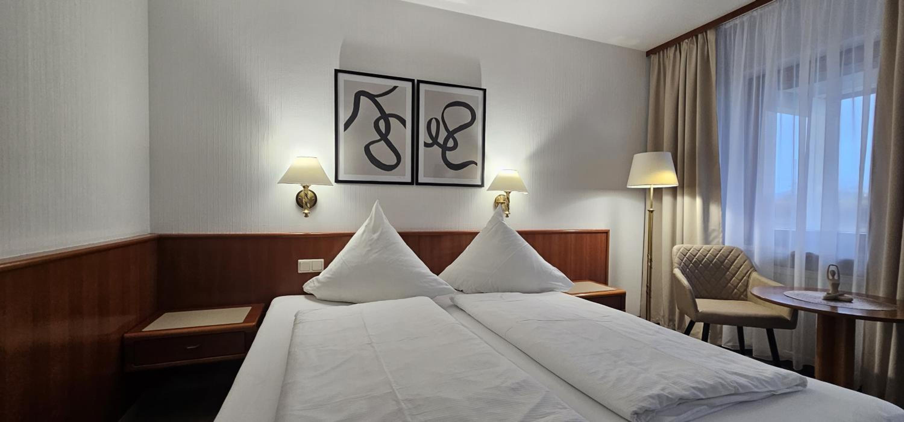 Double Room - Photo 8
