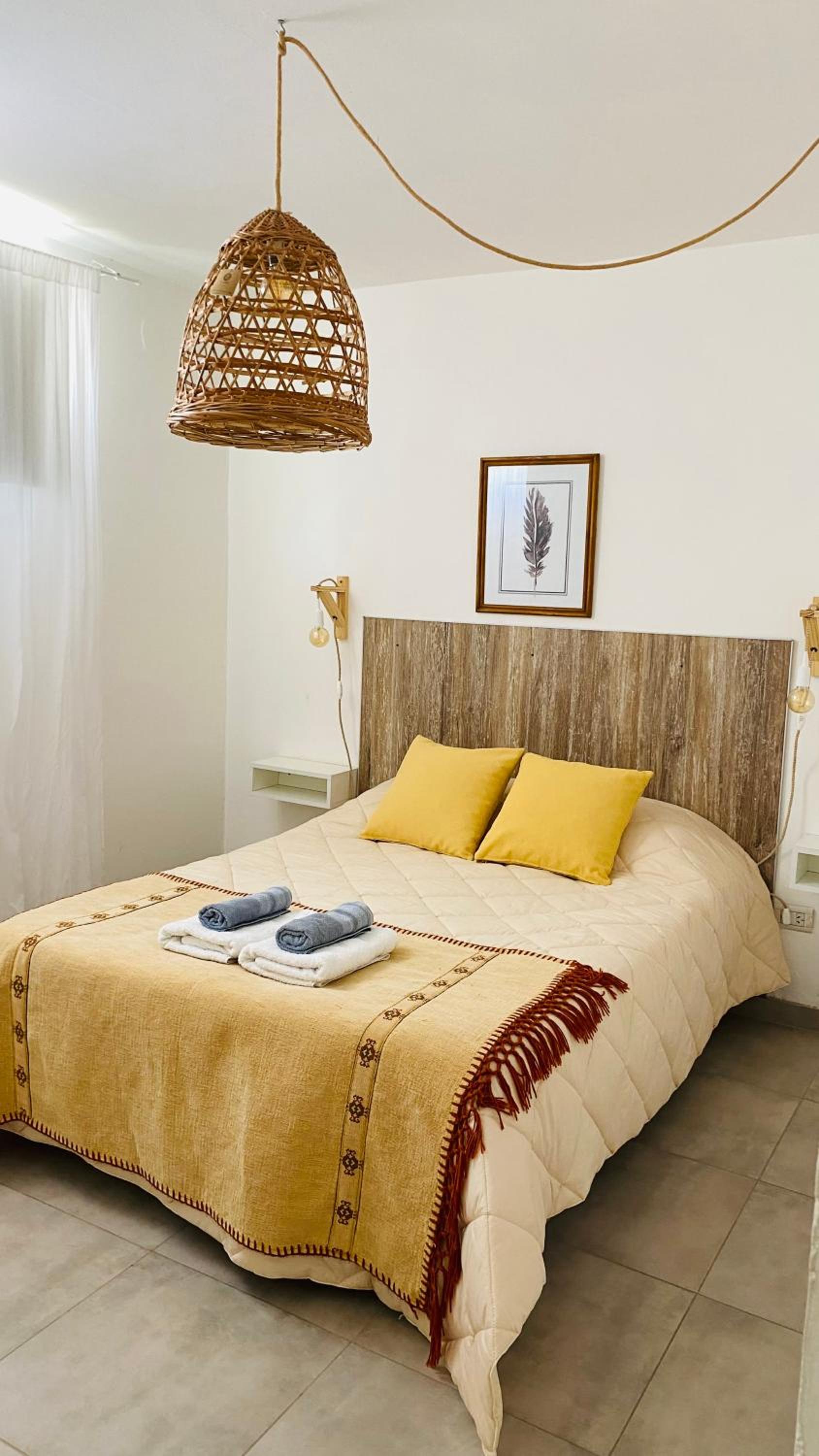 One-Bedroom Apartment photo 1