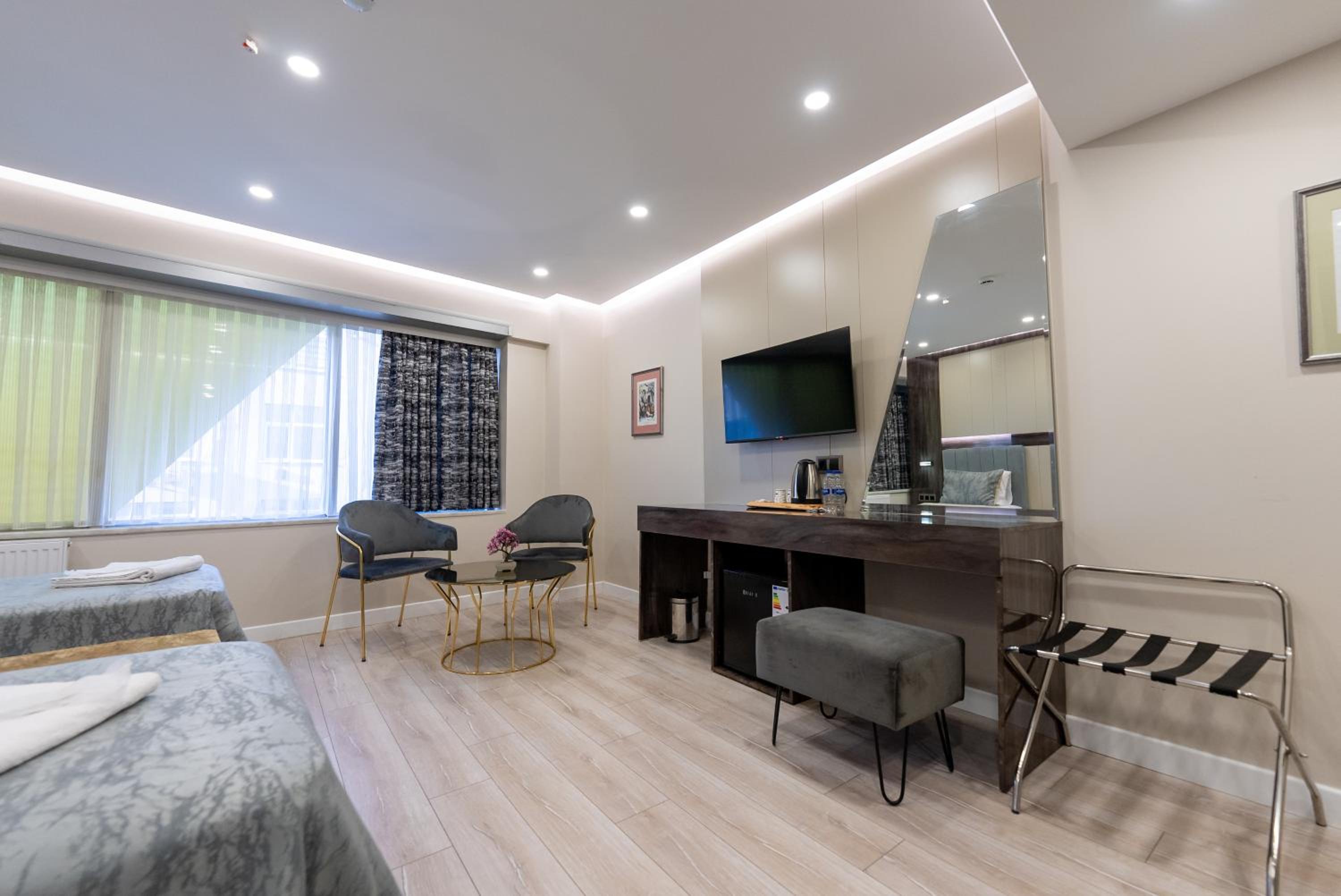 Standard Double or Twin Room photo 1