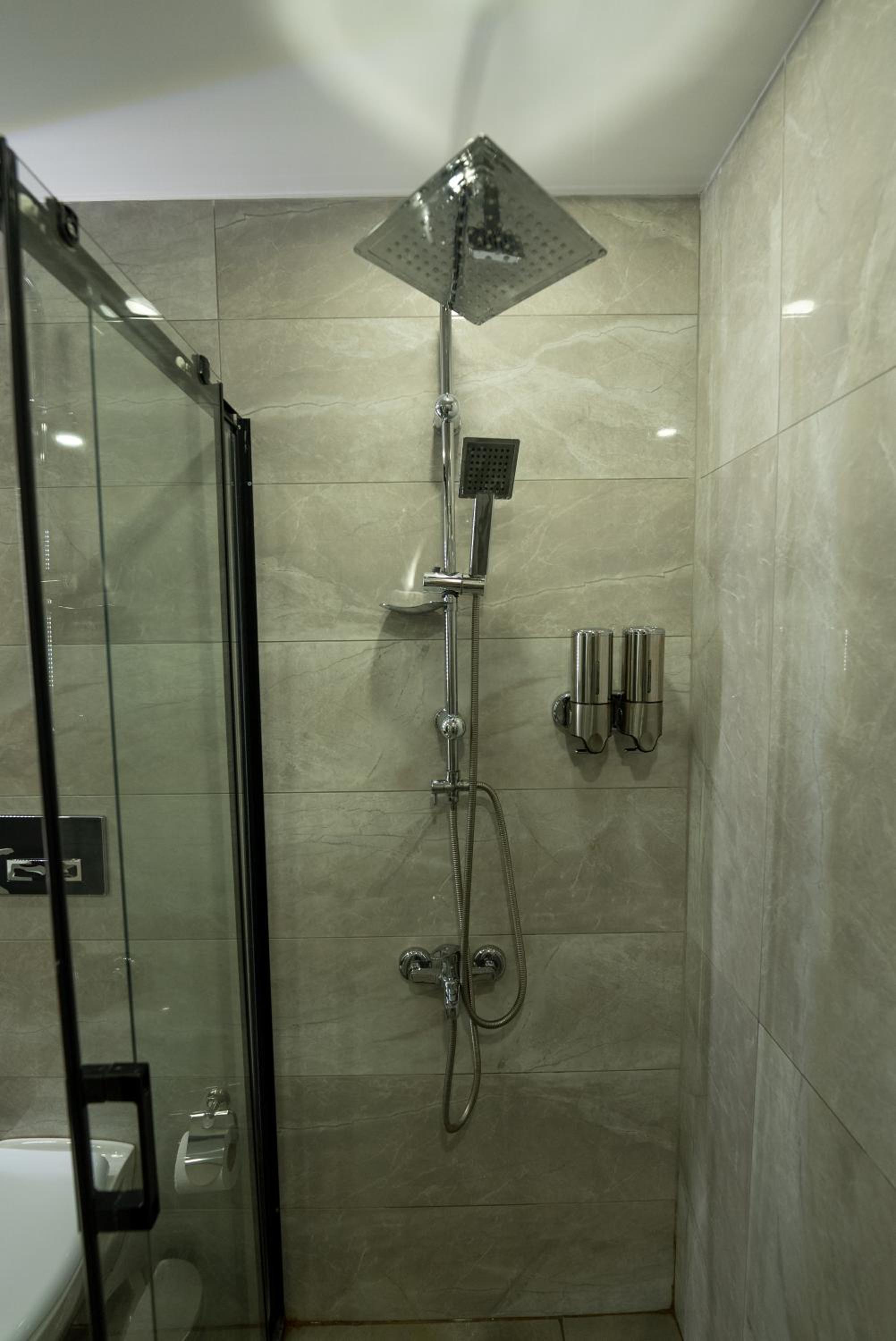 Standard Double or Twin Room photo 2