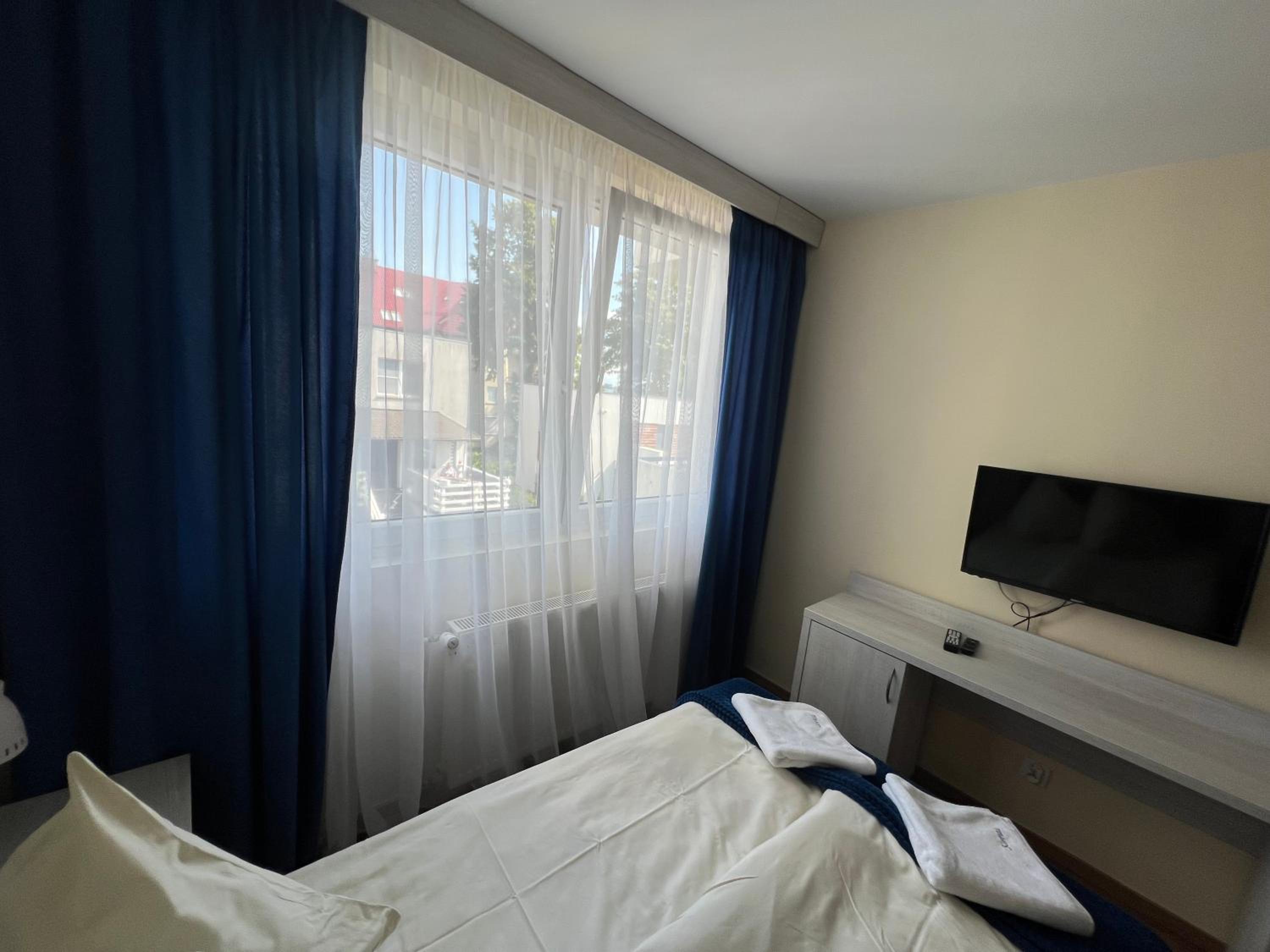 Double Room with Private Bathroom photo 2