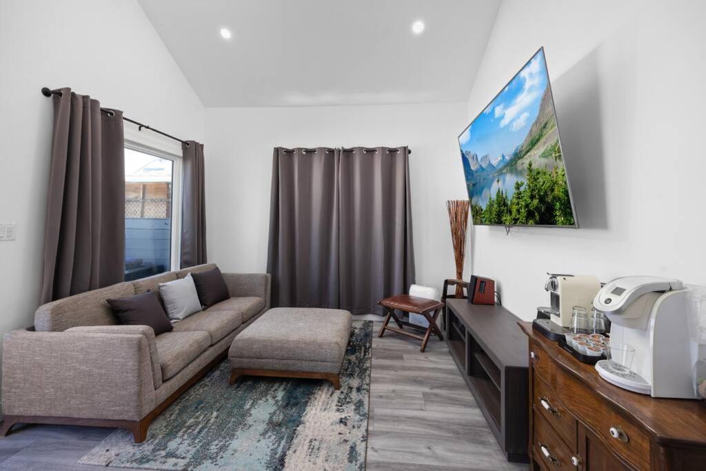 Four-Bedroom House photo 2