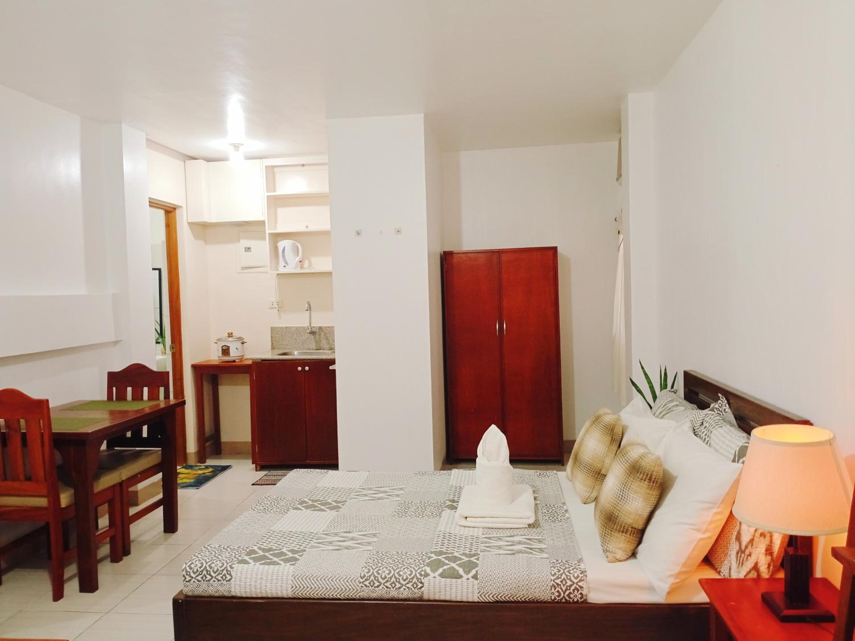 Studio Apartment