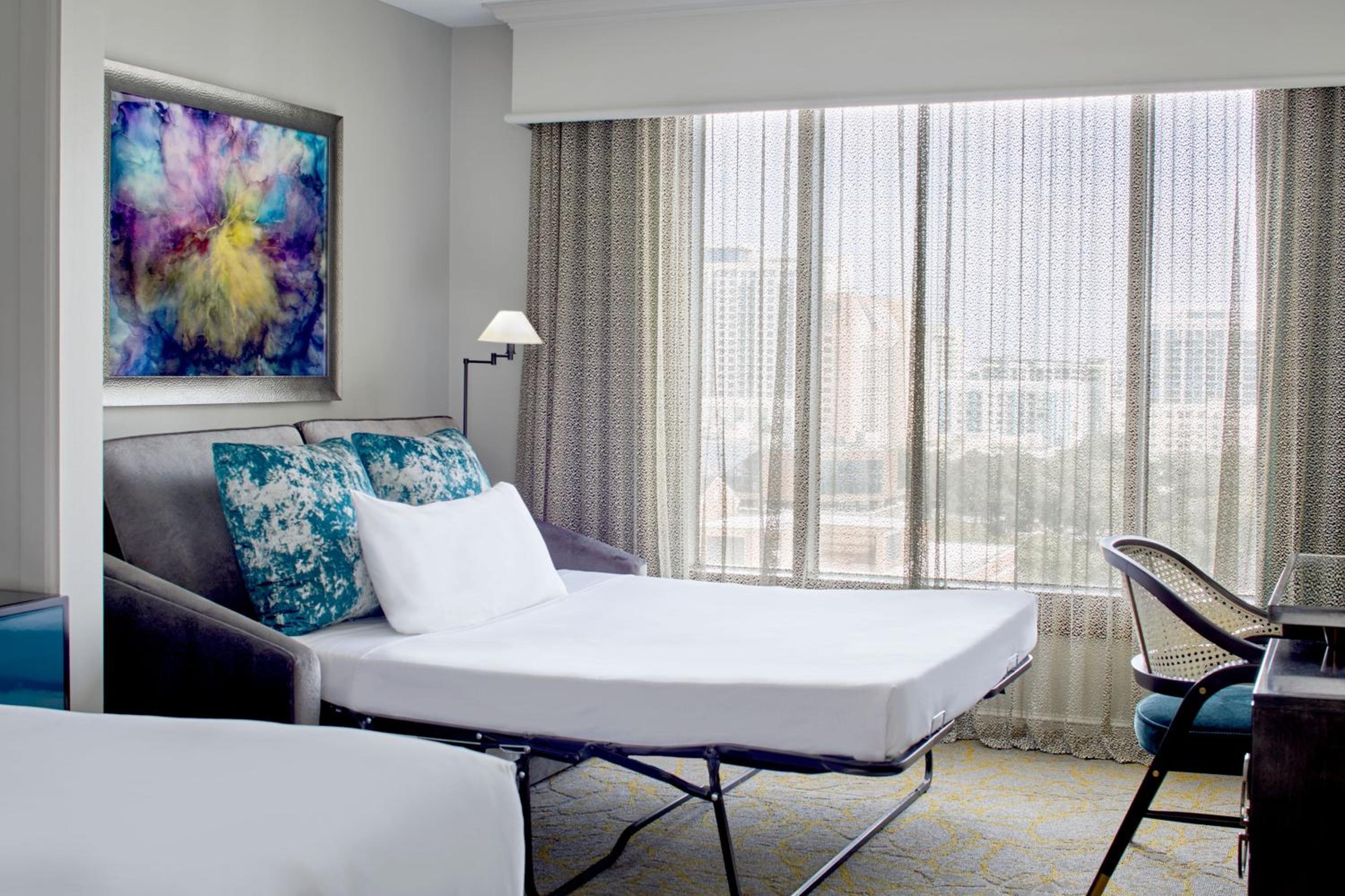 King Room with Roll-in Shower - Mobility and Hearing Accessible thumbnail 6