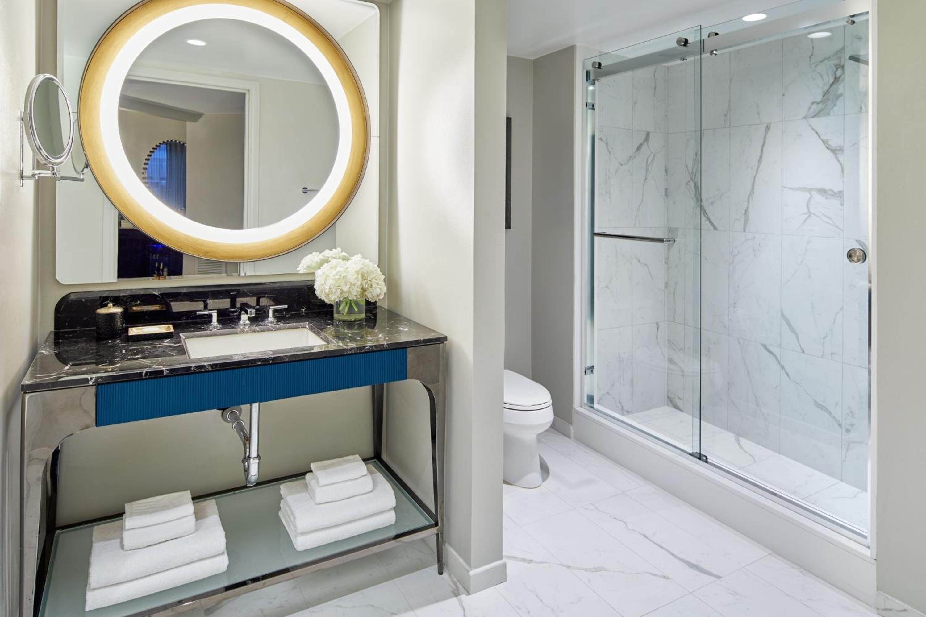 King Suite with Sofa Bed and Spa Bath