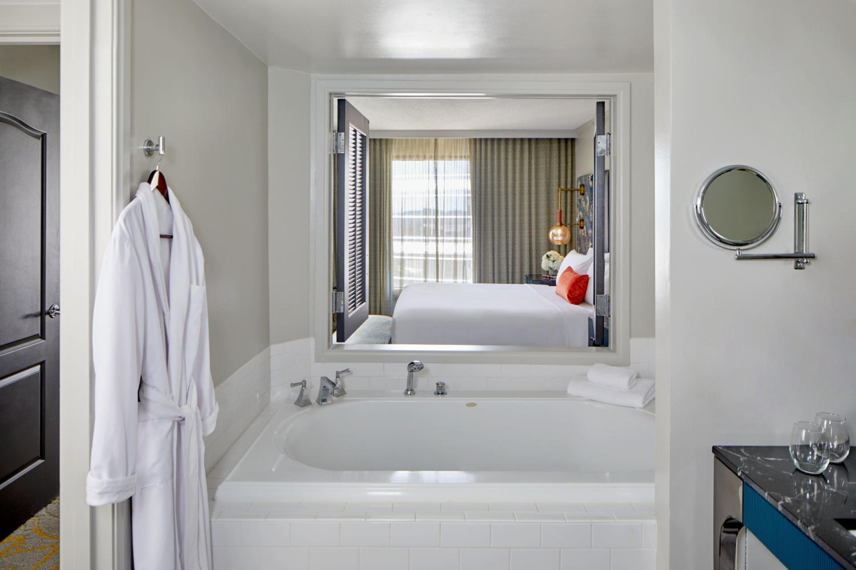 King Suite with Sofa Bed and Spa Bath