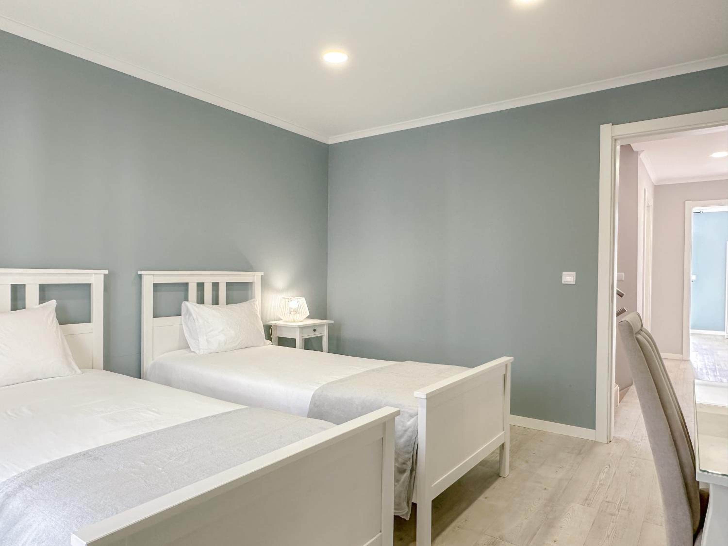 Four-Bedroom House photo 1