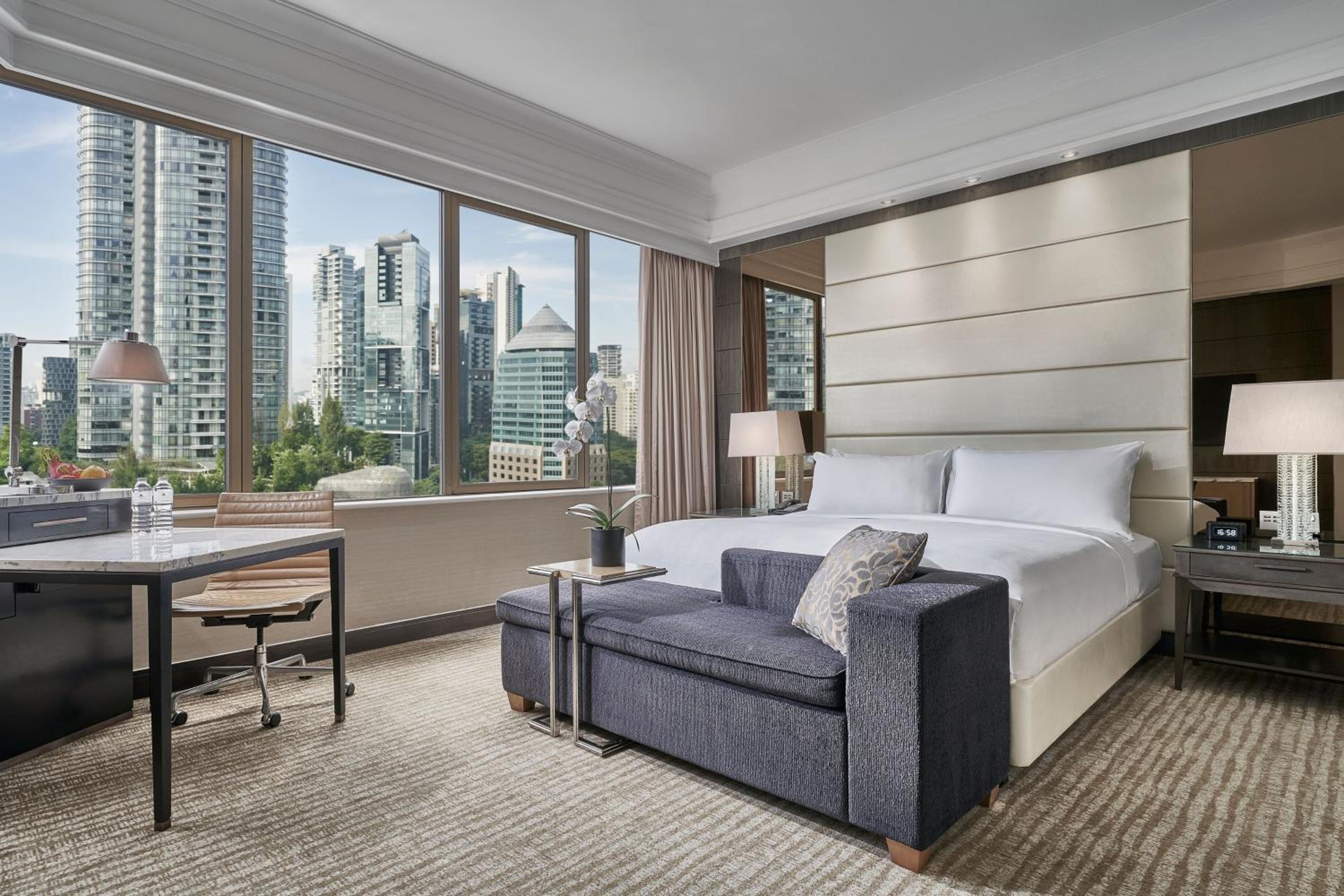 Premier Deluxe King Room, High Floor