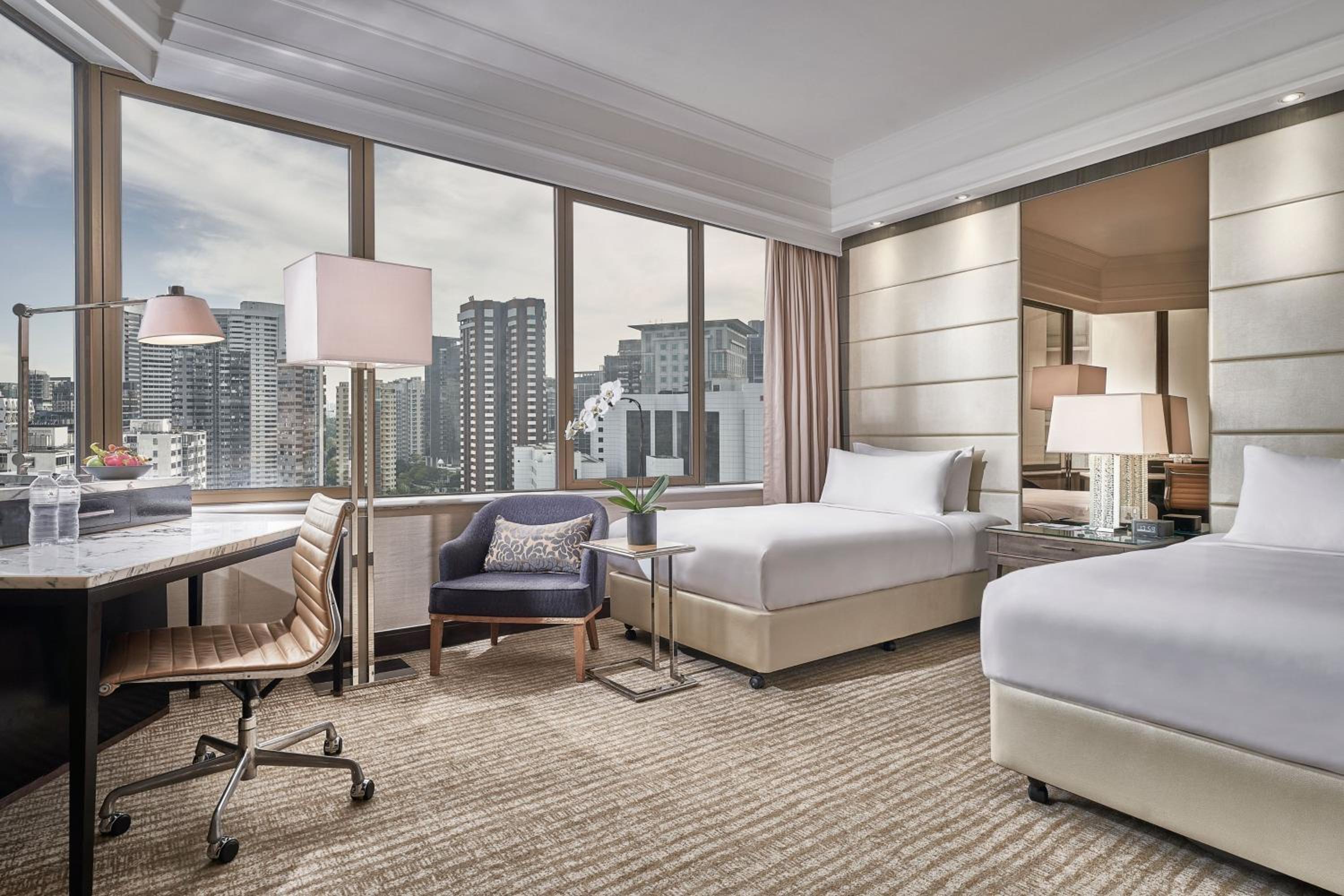 Executive Twin Room, Club Lounge Access photo 1