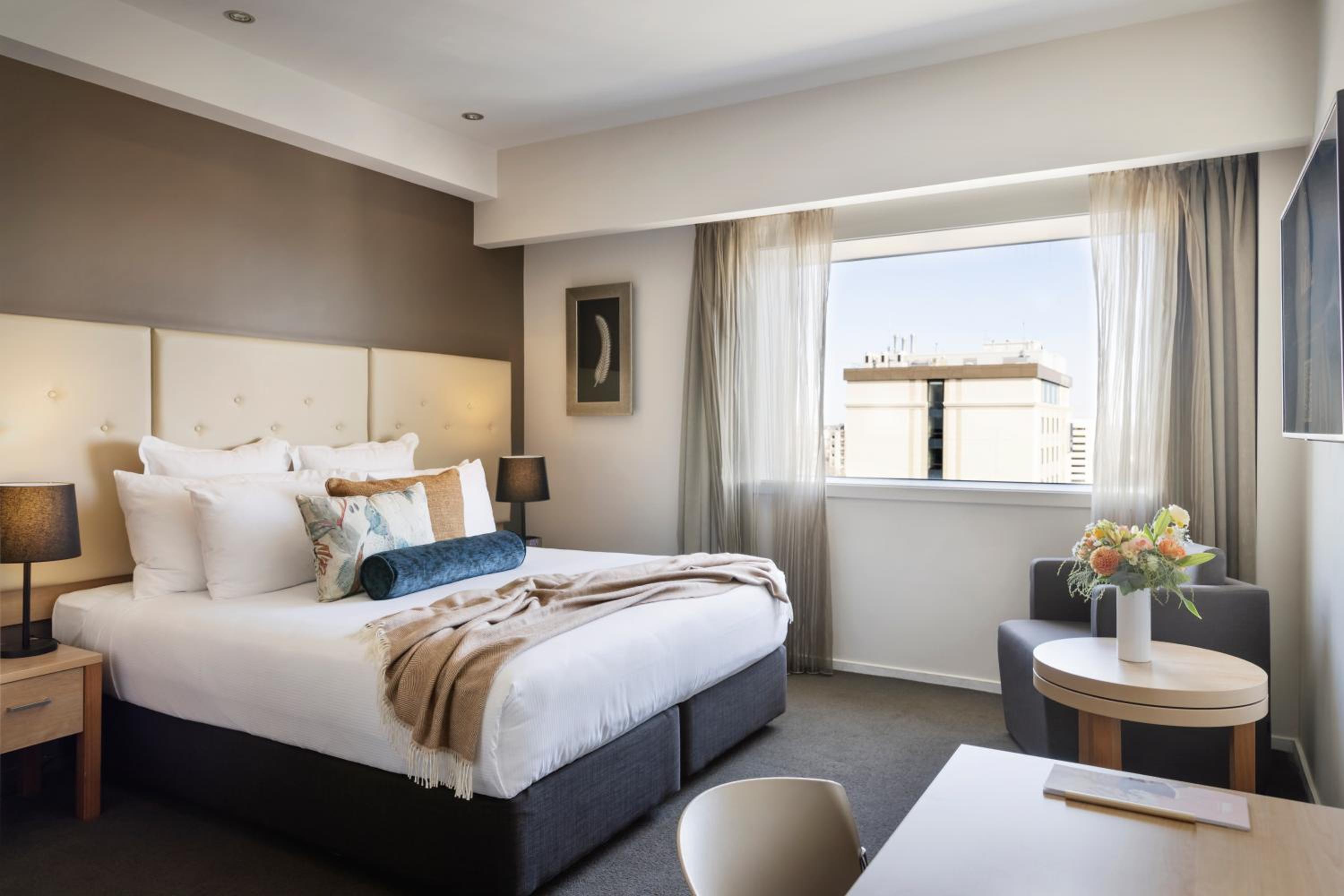 Superior King Room - Photo 3