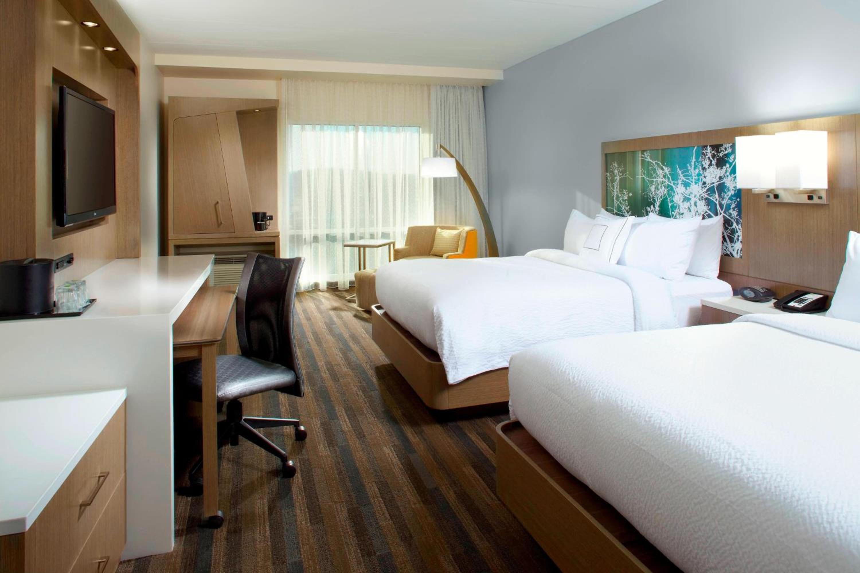 Deluxe Queen Room with Two Queen Beds
