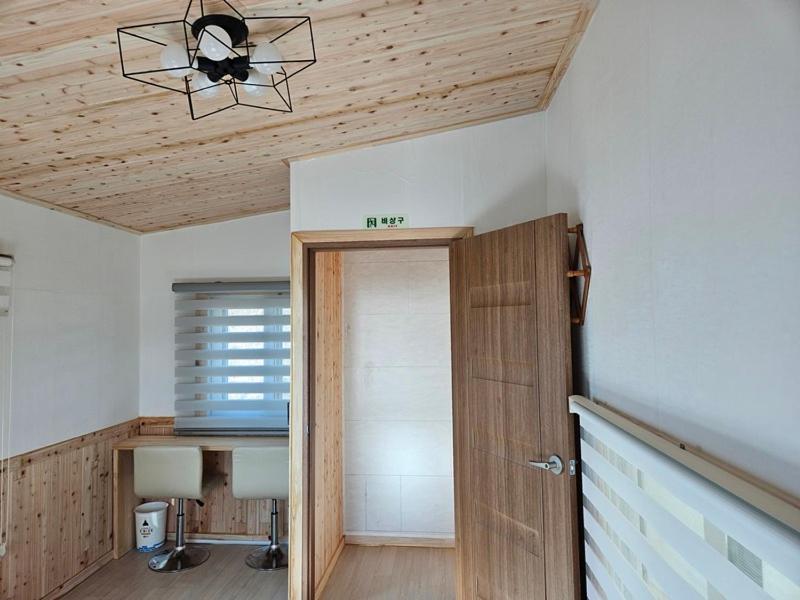 Deluxe Family Suite - Photo 6