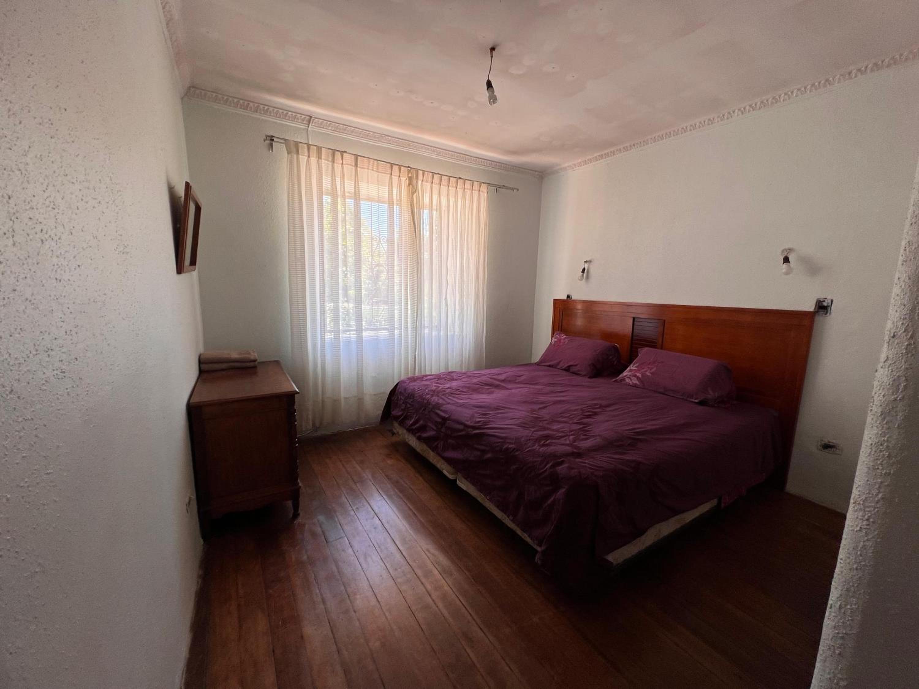Five-Bedroom House photo 3