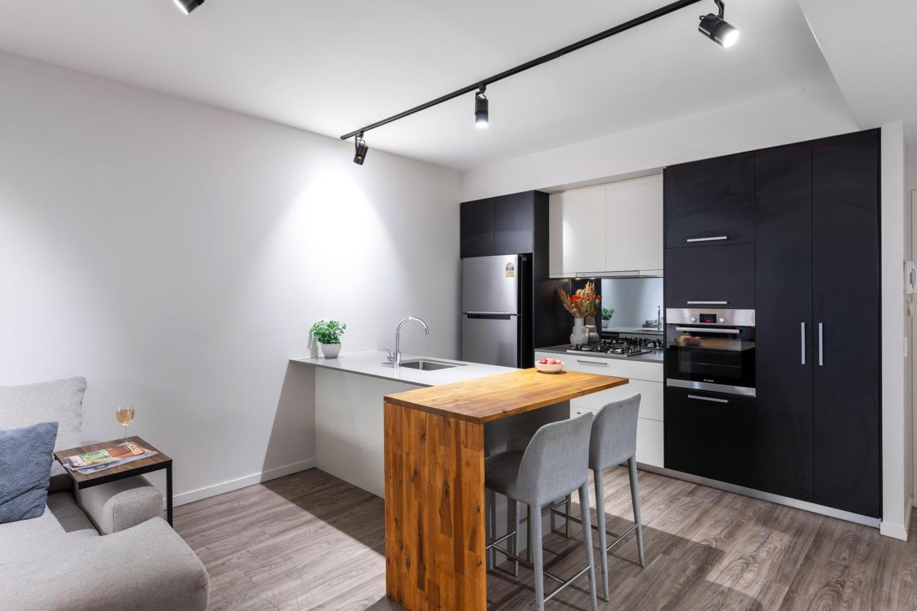 One Bedroom Courtyard