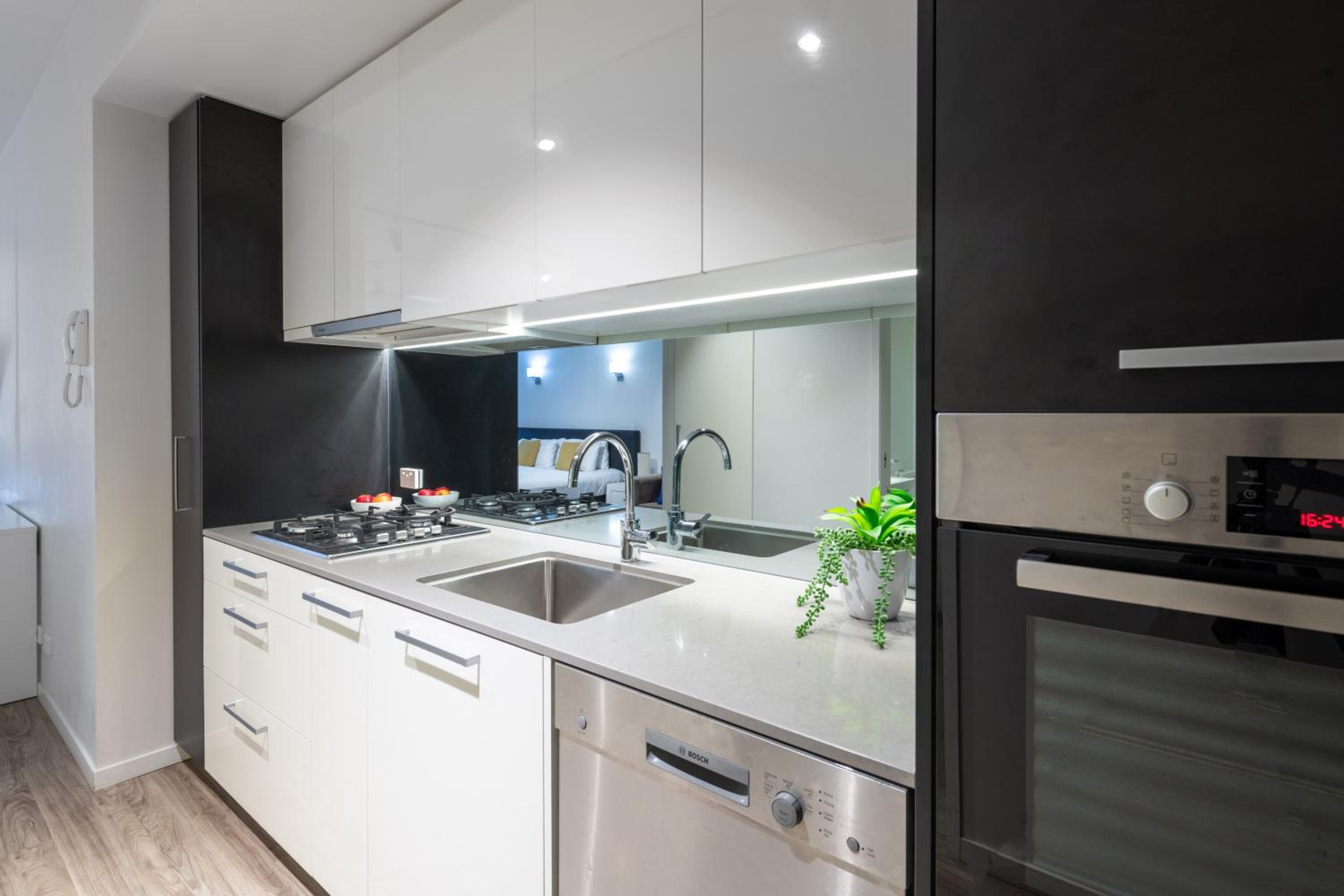 One Bedroom Deluxe Apartment