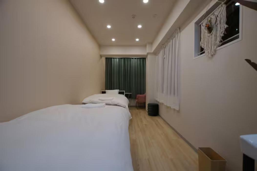 Economy Twin Room photo 2