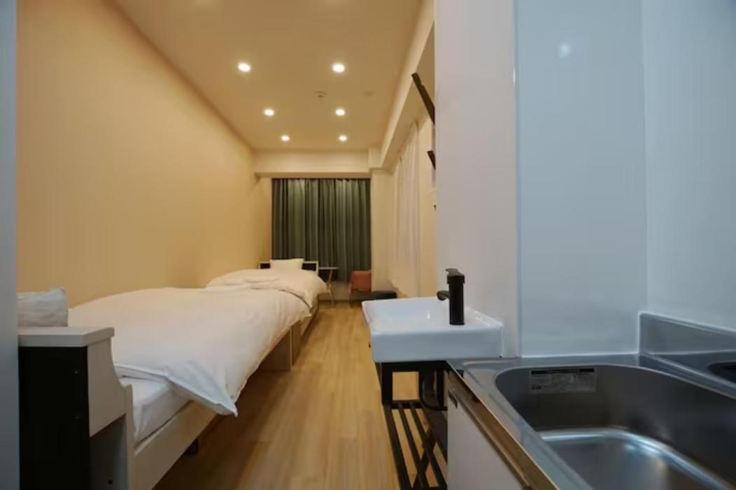Economy Twin Room photo 2