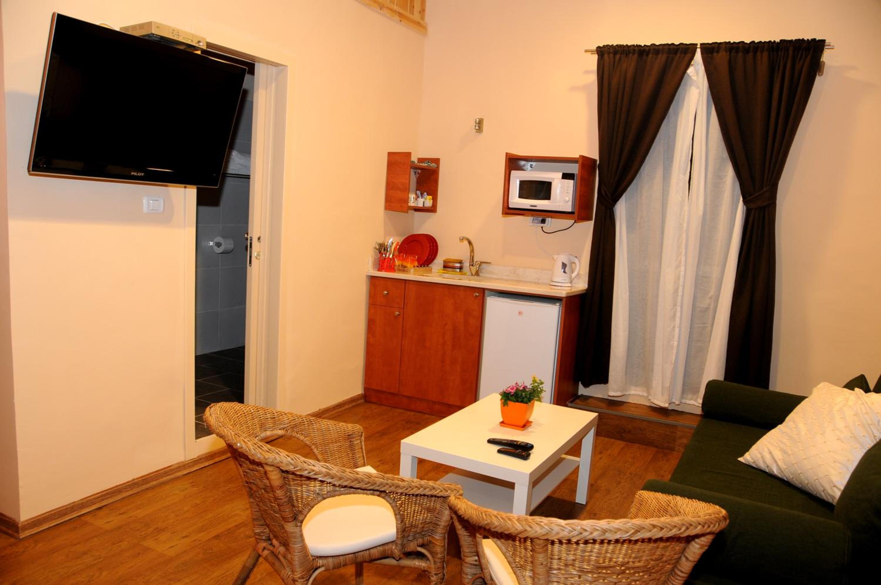 Templar Suite (2 Adults + 2 Children) photo 1