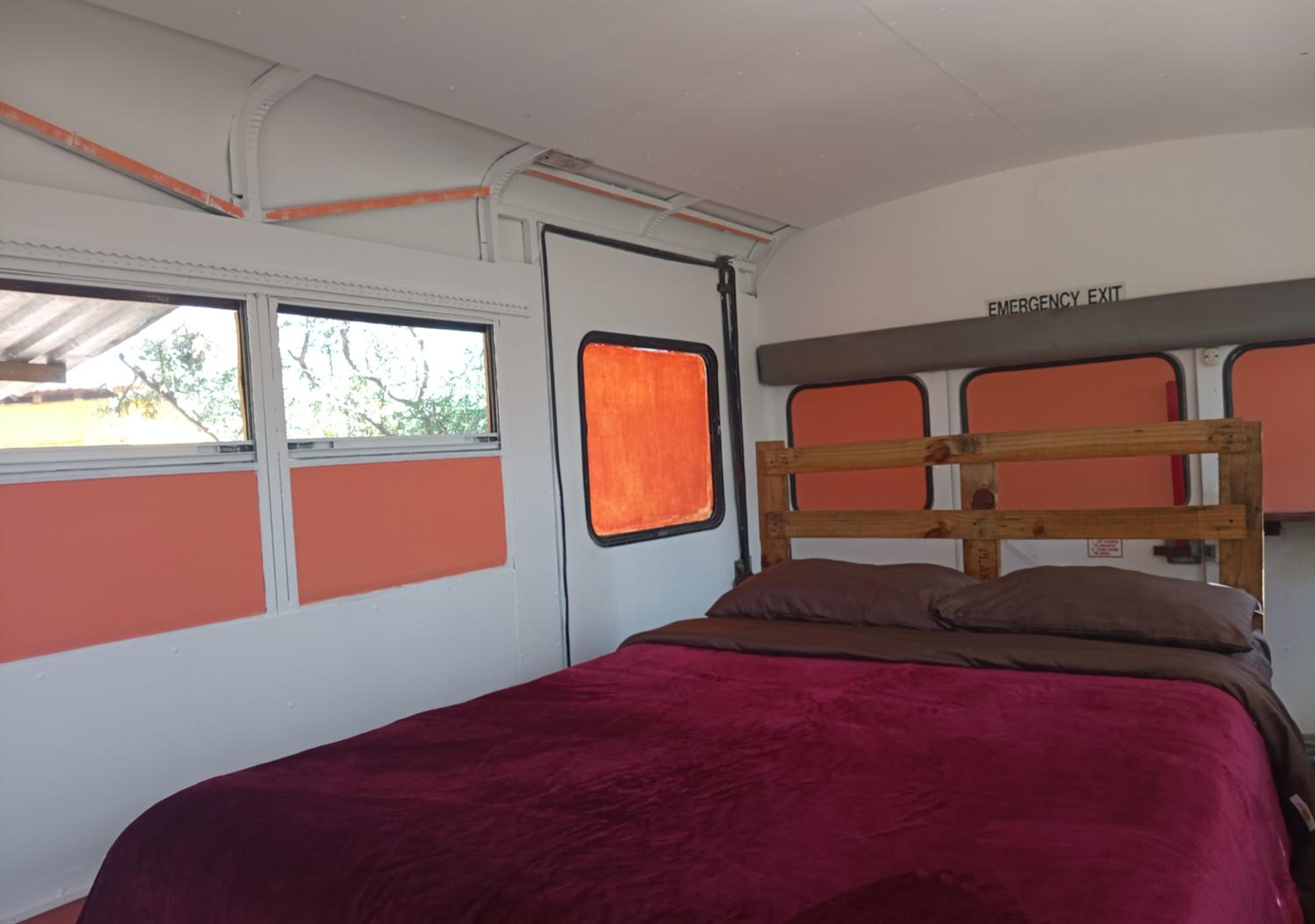 One-Bedroom House photo 1